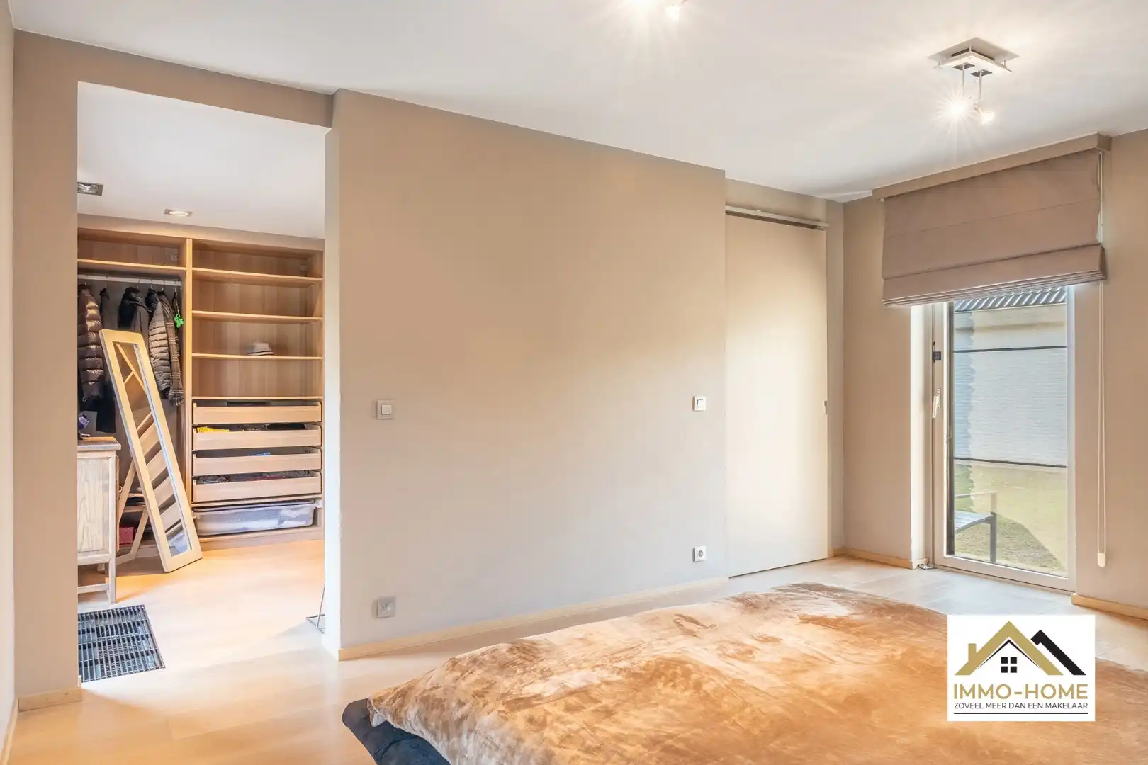 Zeer ruime gerenoveerde villa op prachtige ligging foto 14