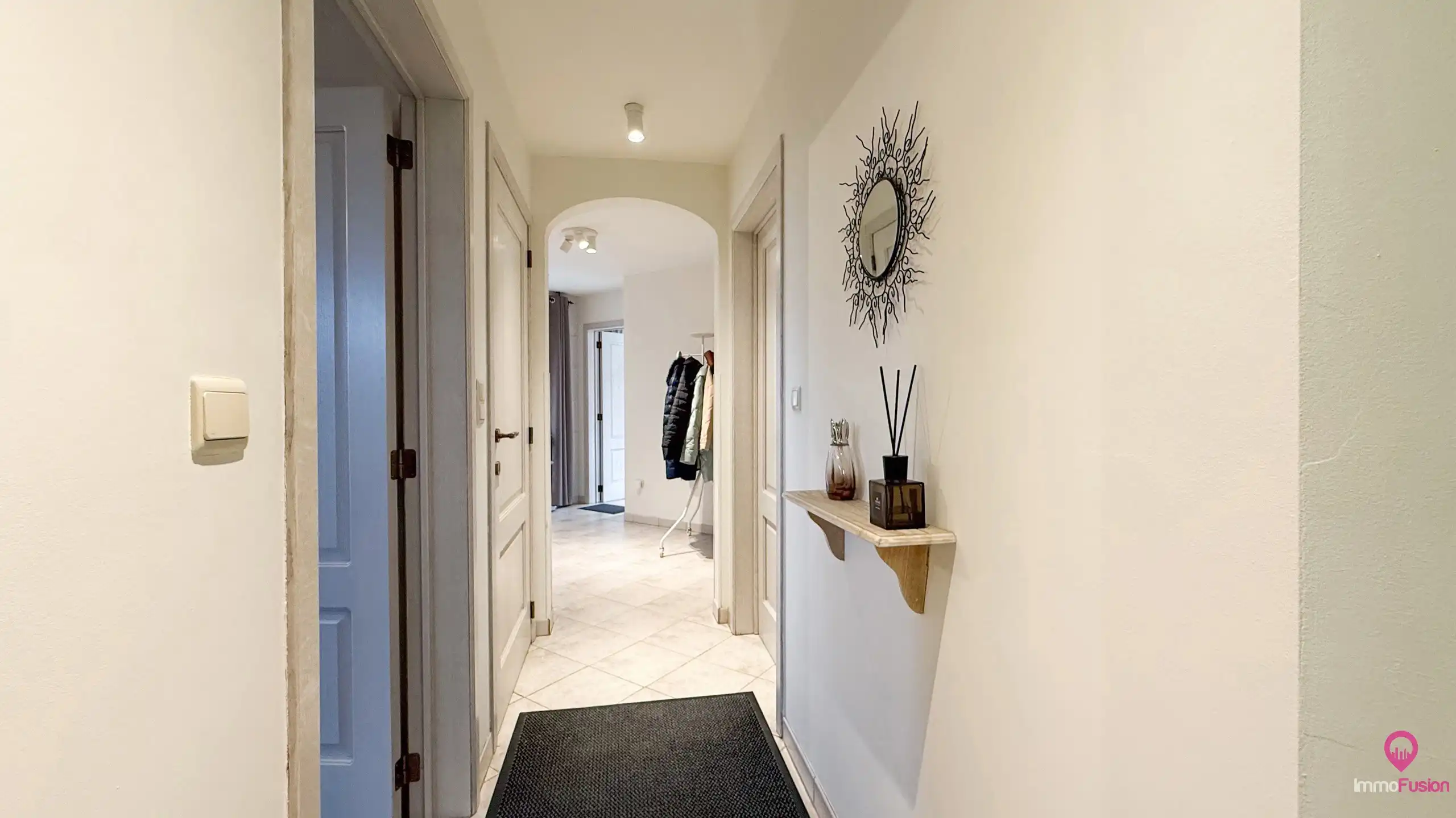 Instapklare woning met 4 slpks, inpandige garage + kelder!  foto 30