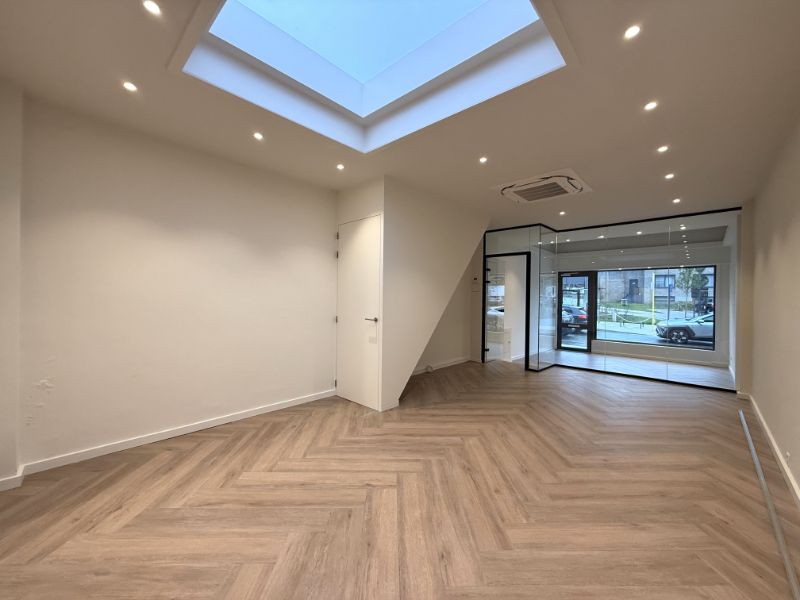 Handelspand of kantoor op toplocatie in de winkelstraat van Temse foto 2