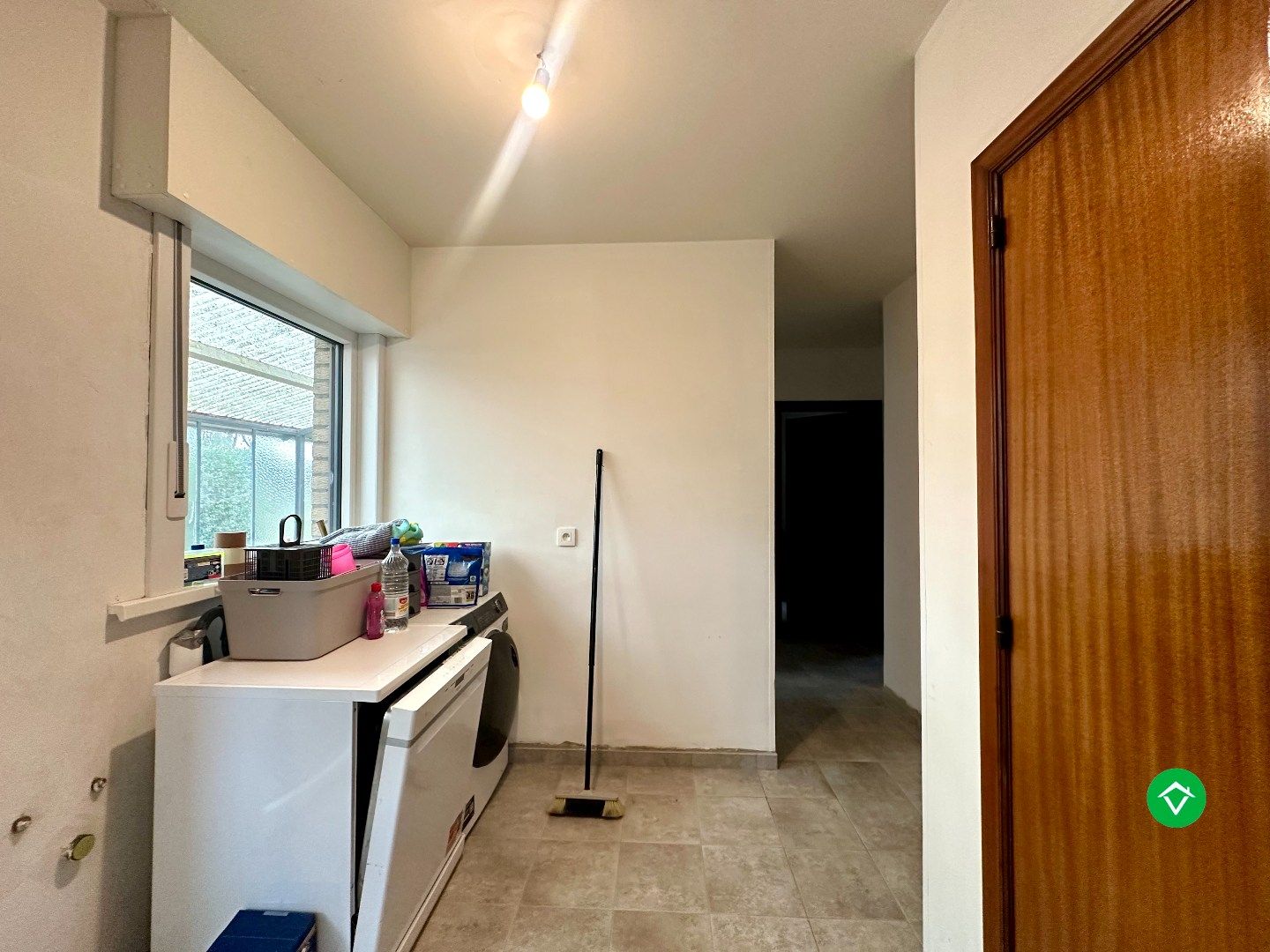 Alleenstaande woning met 2 slaapkamers en inpandige garage foto 6