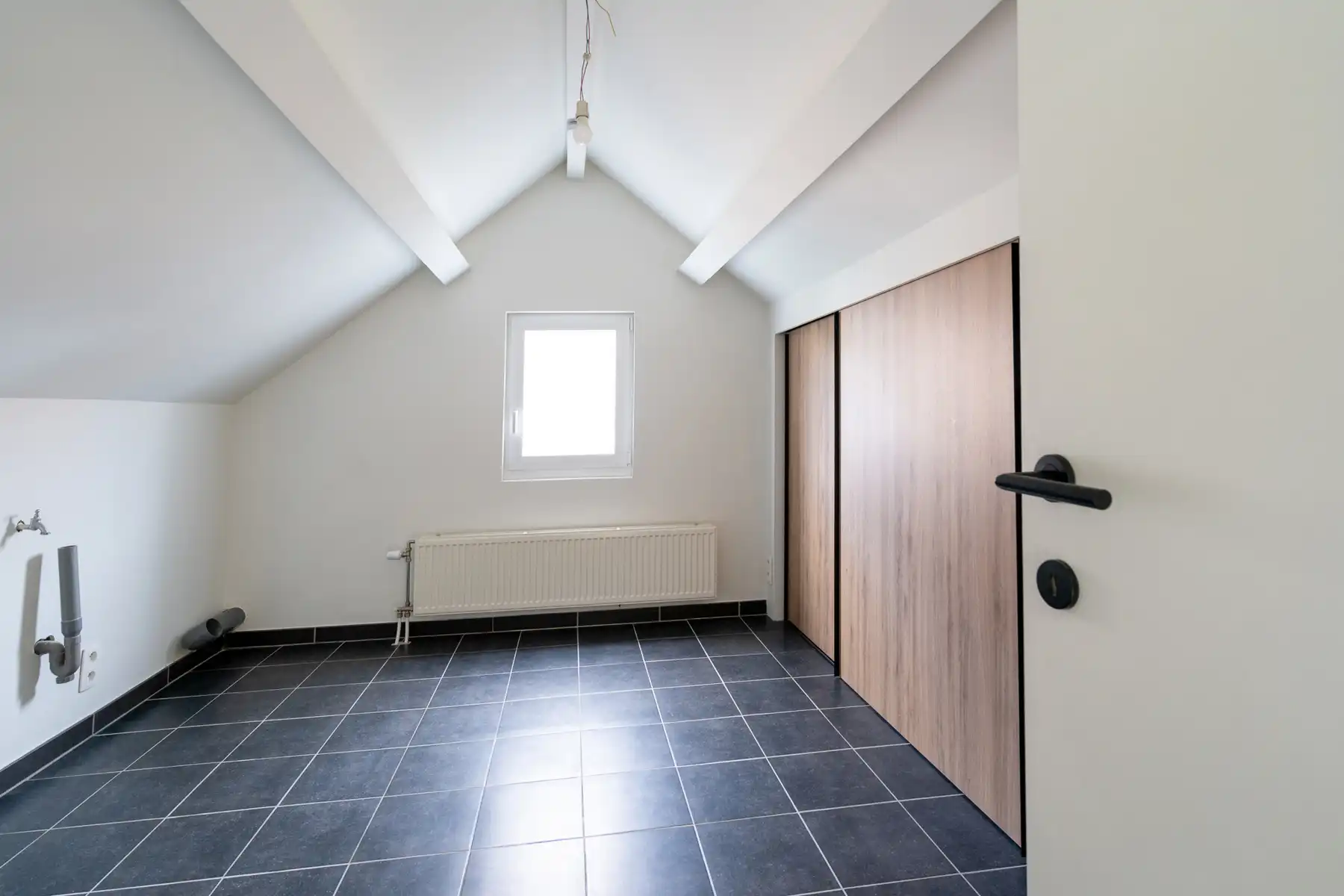 Instapklare gerenoveerde woning met 4 slaapkamers, stijlvolle badkamer en gunstig EPC in het centrum van Gooreind-Wuustwezel. foto 12
