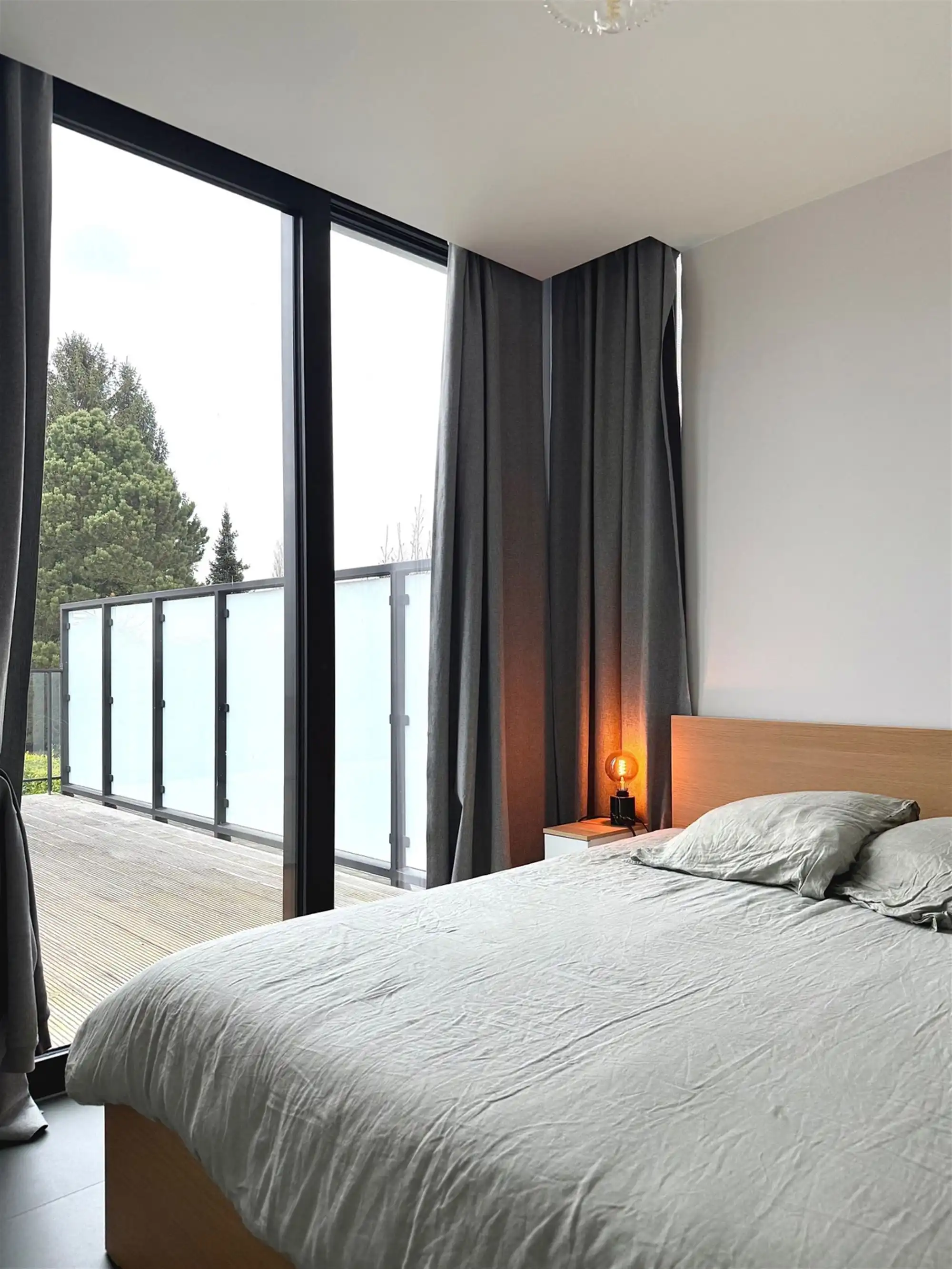 Instapklaar APPARTEMENT (1ste verdieping) met 2 slaapkamers, ruime terrassen (2), garage  & autostaanplaats  foto 15