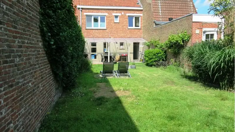 Ruime 2-slaapkamerwoning met Tuin te huur in Assebroek Brugge foto 14