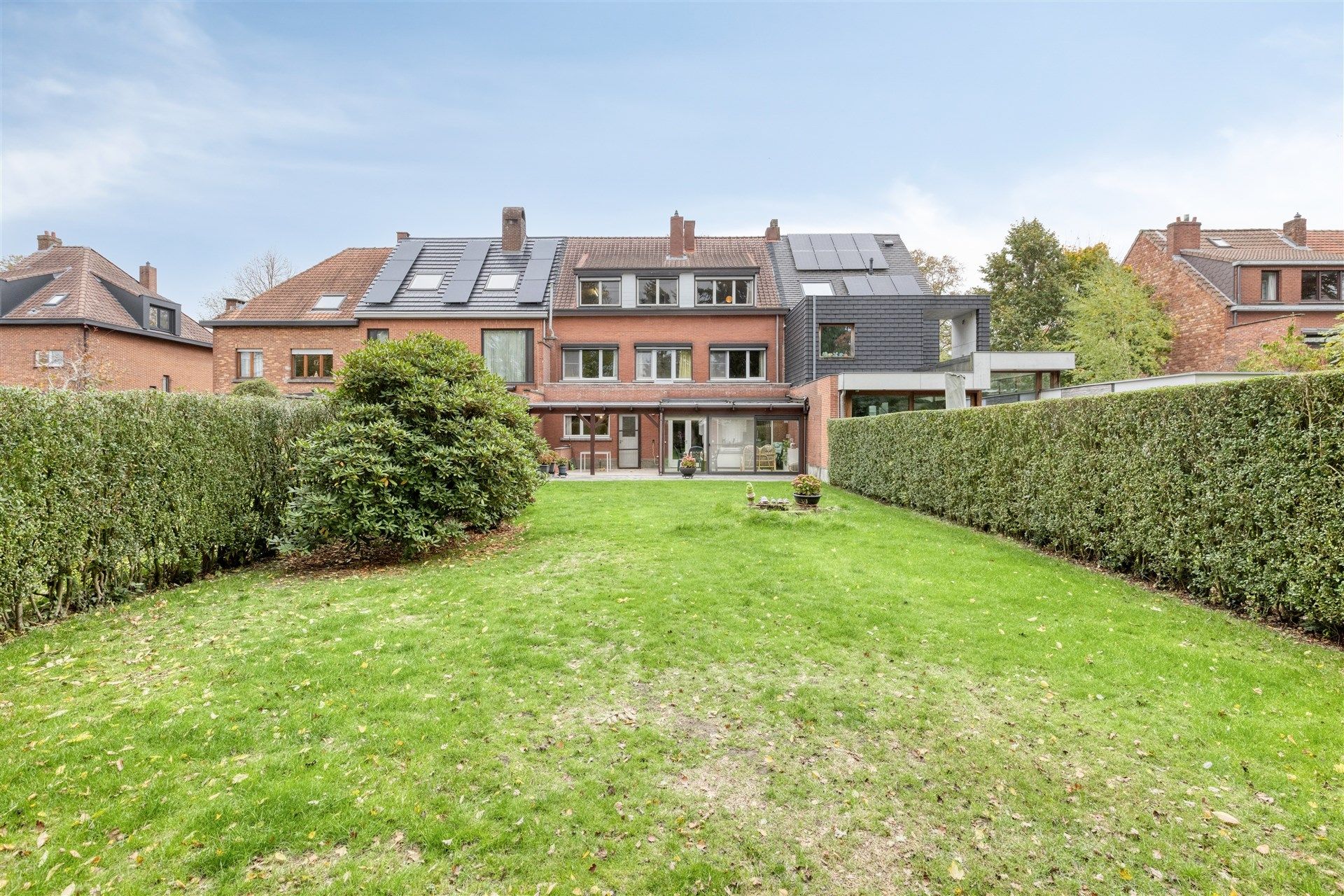 Ruime gezinswoning met 8 a 9 slaapkamers, een riante tuin en een prachtig uitzicht op weiland. foto 14