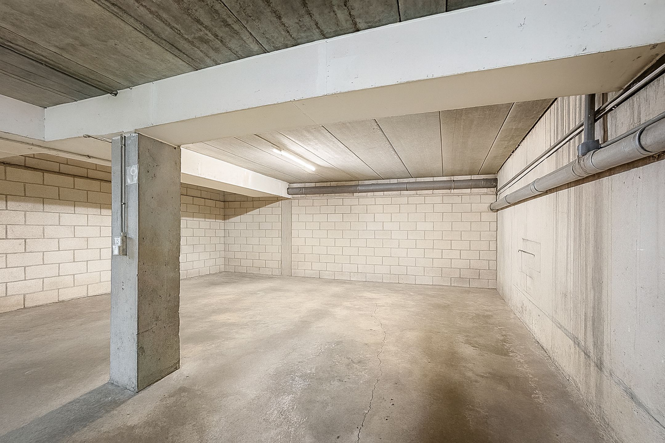 Appartement 3 slpk. met 2 terrassen, kelder en parking foto 15