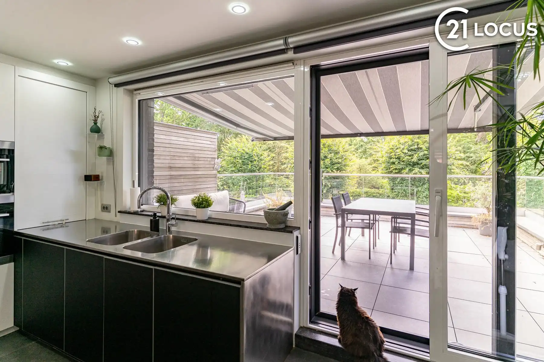 Exclusieve bel-etage met praktijkruimte en tuin foto 10