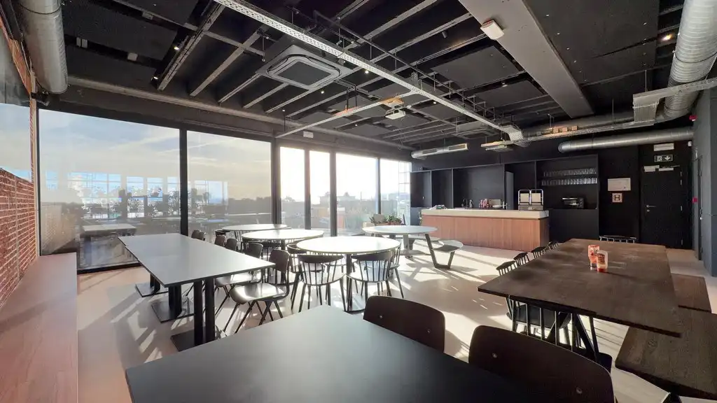 Instapklaar kantoor te huur in Hardy Building te Antwerpen foto 8