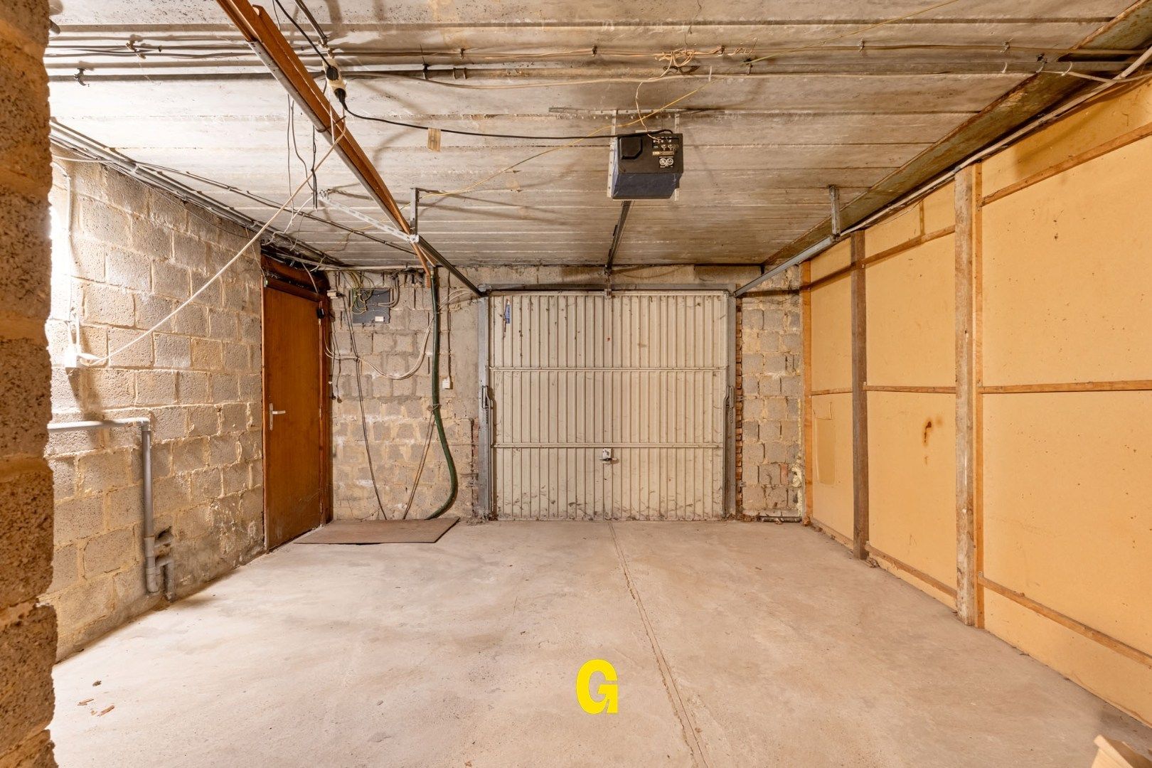 Op te frissen 3-slaapkamer appartement (124 m²) met terras, tuin en garage op wandelafstand van het centrum foto 24