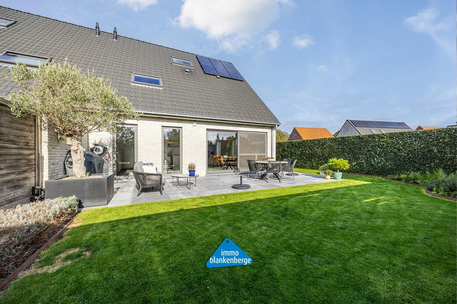 Recente halfopen woning met kwaliteitsafwerking in Oedelem foto 20