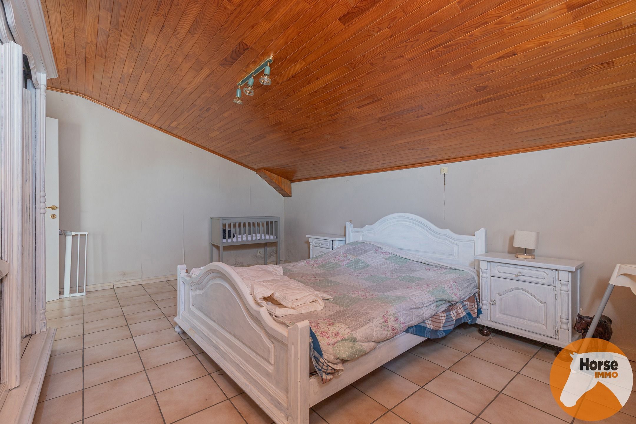 LAARNE- &nbsp;Landbouweigendom met geïntegreerde woning&nbsp; foto 12