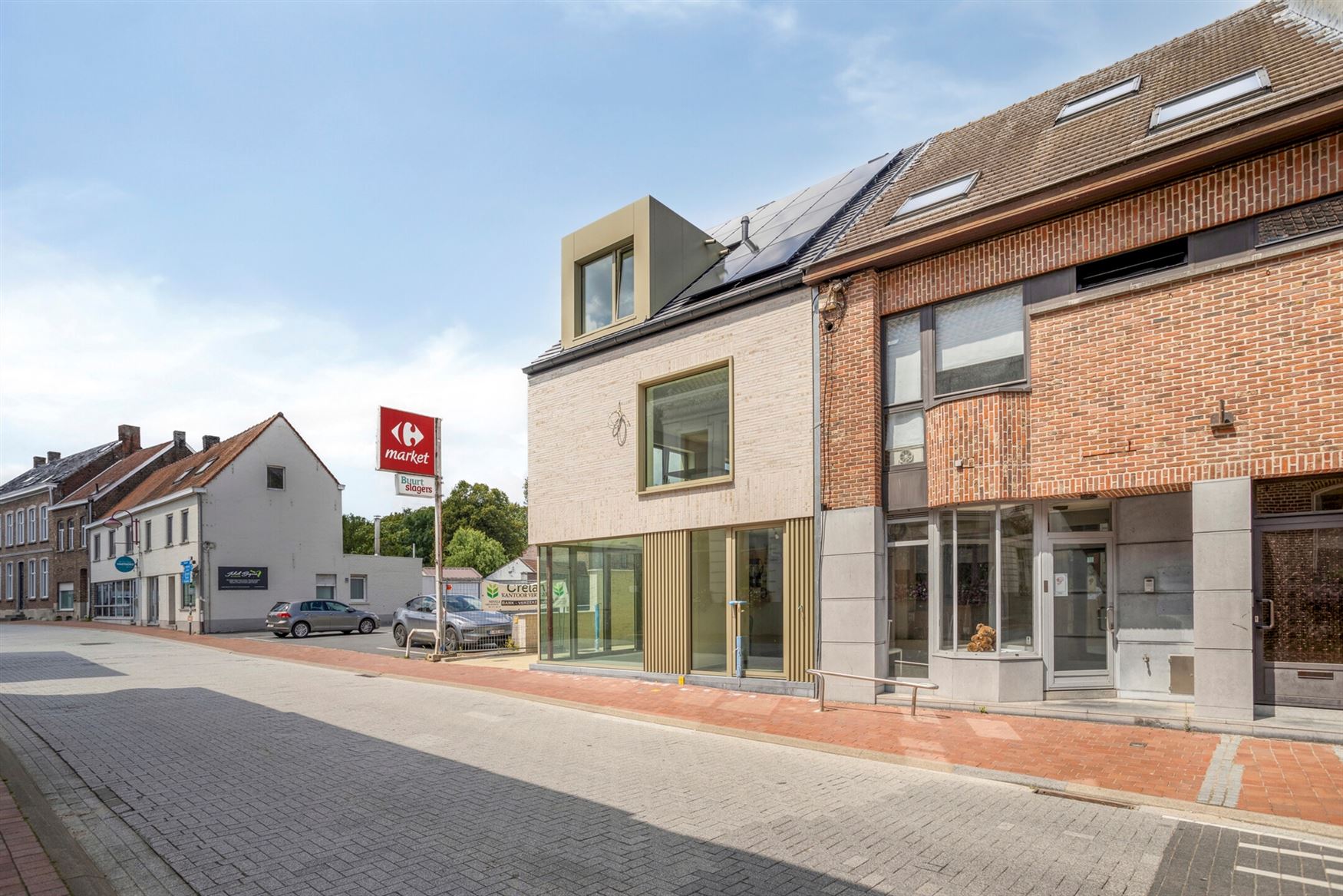 Gelijkvloers handelspand gelegen op toplocatie foto 2