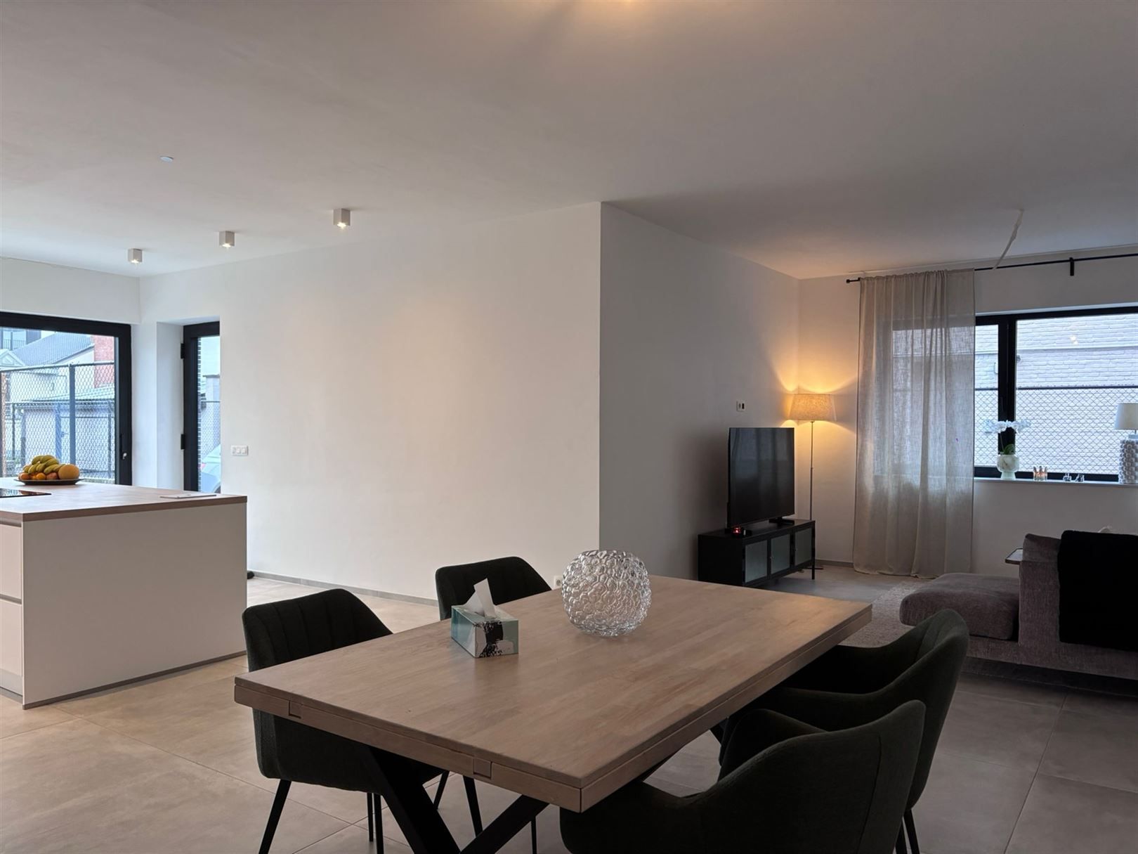 TE HUUR: Recent appartement met 3 slaapkamers te Wellen! foto 5