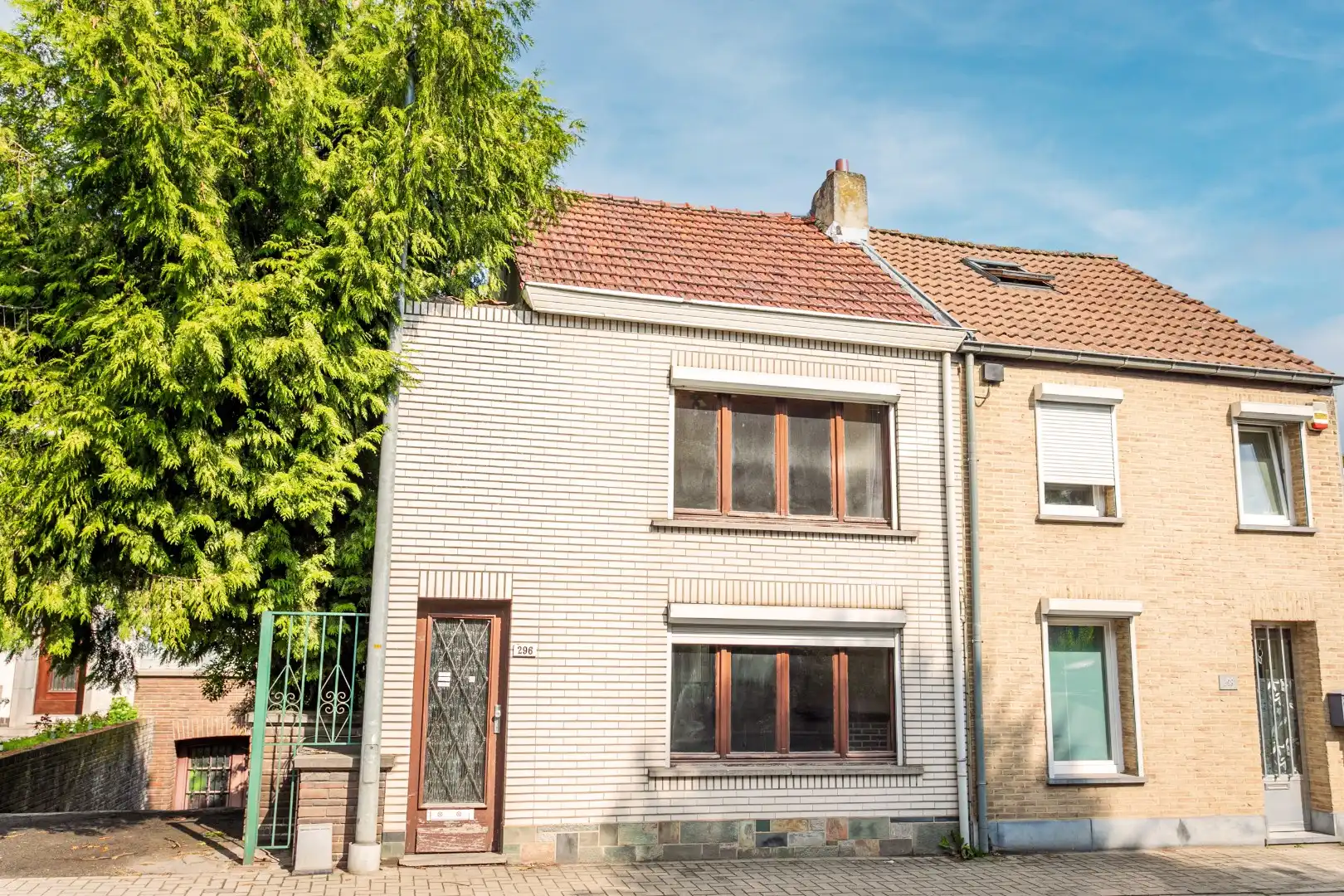 Te renoveren woning te Buizingen met veel potentieel op 1a35ca foto 3