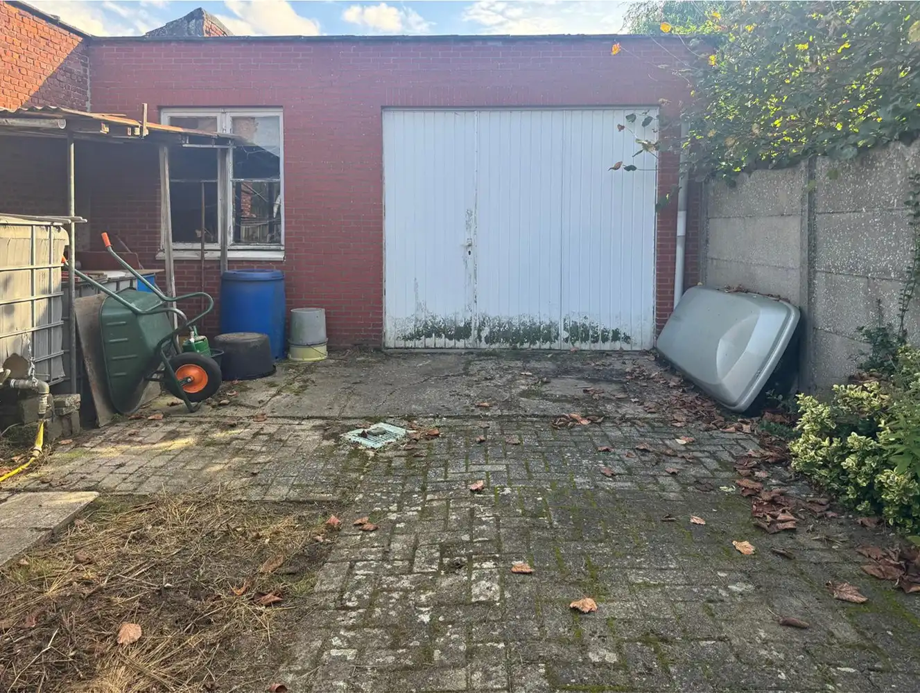 Bouwgrond van 275 m² met grote garage van ca. 45 m² foto 4