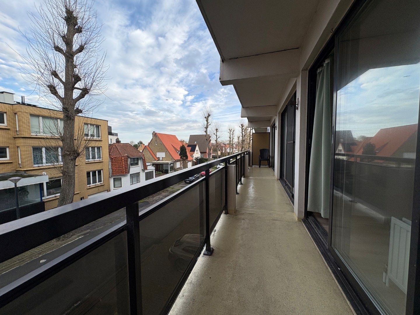 Ruim appartement met 3 slaapkamers te huur – centrum Koksijde foto 3