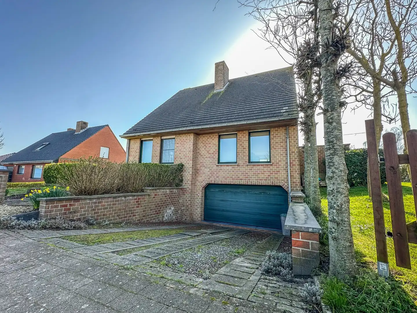 Zeer ruime villa met 4 slaapkamers, grote tuin  (869m²) en volledig onderkelderd. foto 19