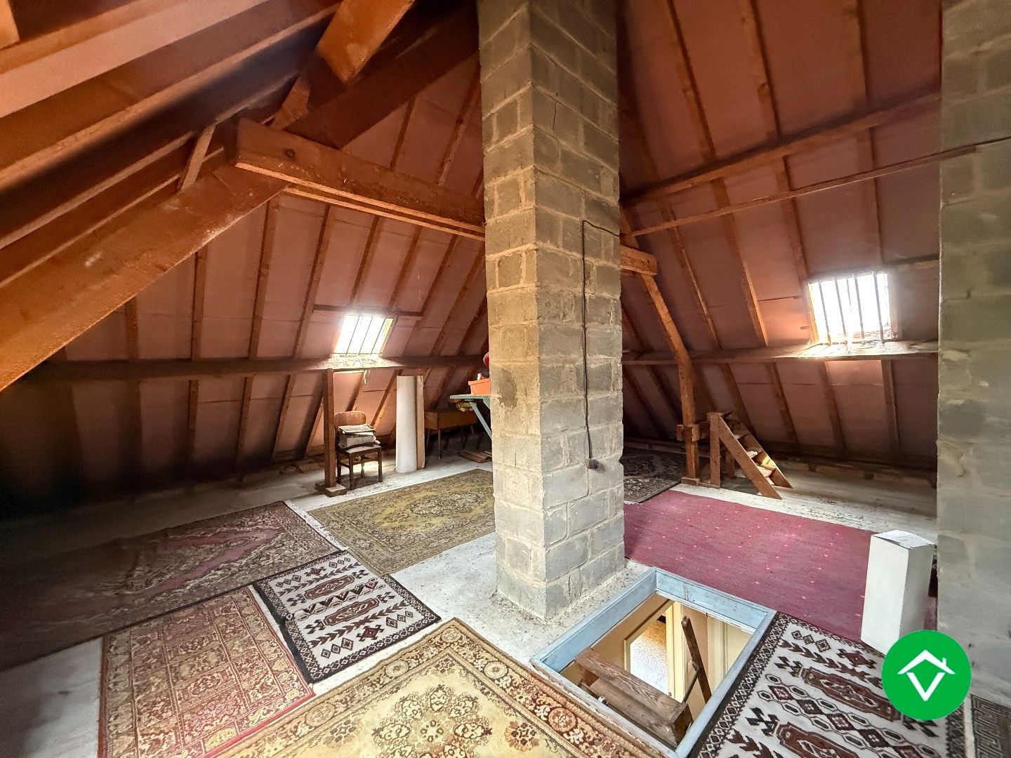 Stevige woning met 3 slaapkamers, tuin en garage in een rustige wijk te Rumbeke foto 21