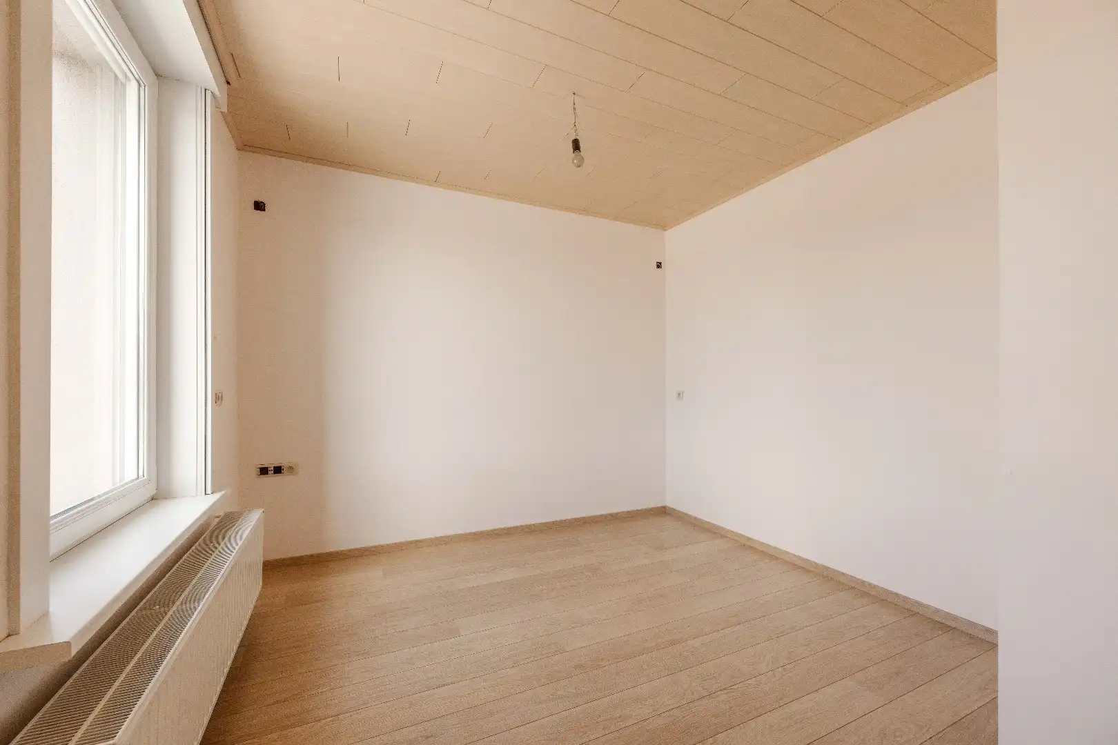 VERRASSEND RUIME WOONST (HANDELSHUIS) MET TUIN & GARAGE | TOEGANG ACHTEROM foto 15