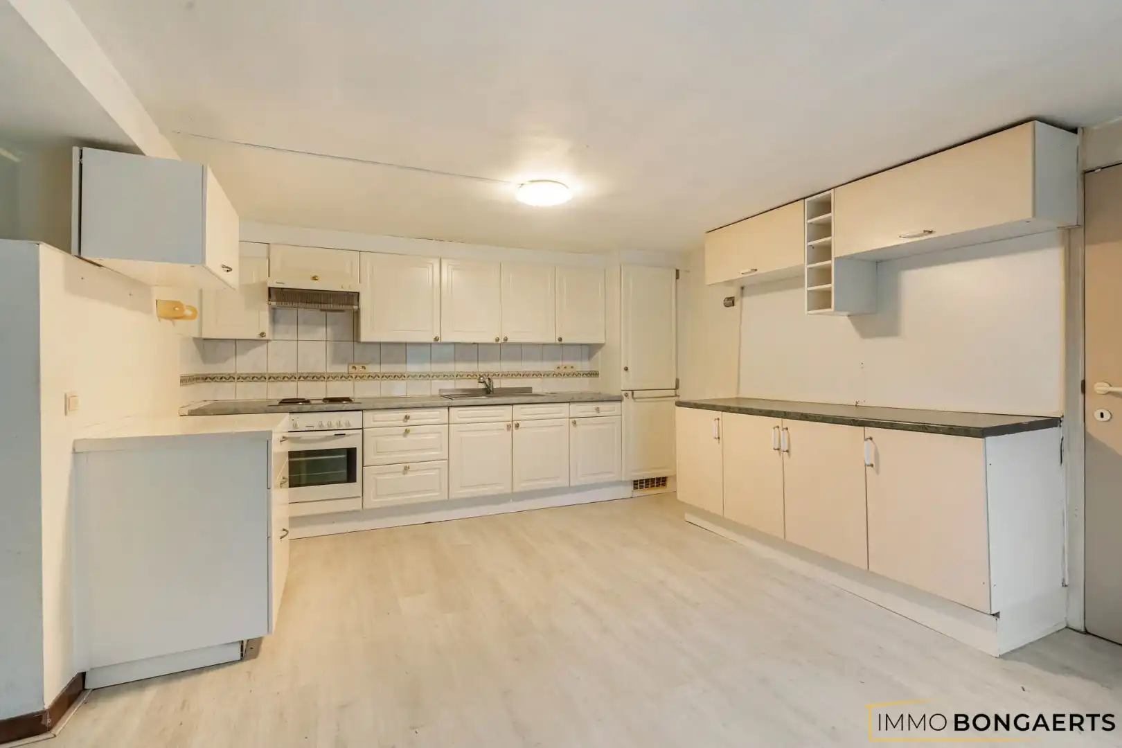 Instapklaar appartement met 2 slaapkamers in As foto 2