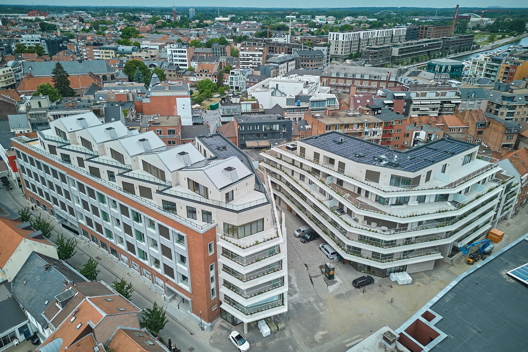 APPARTEMENT MET WINTERTUIN, 137m², 2 SLAAPKAMERS 2 BADKAMERS foto 16