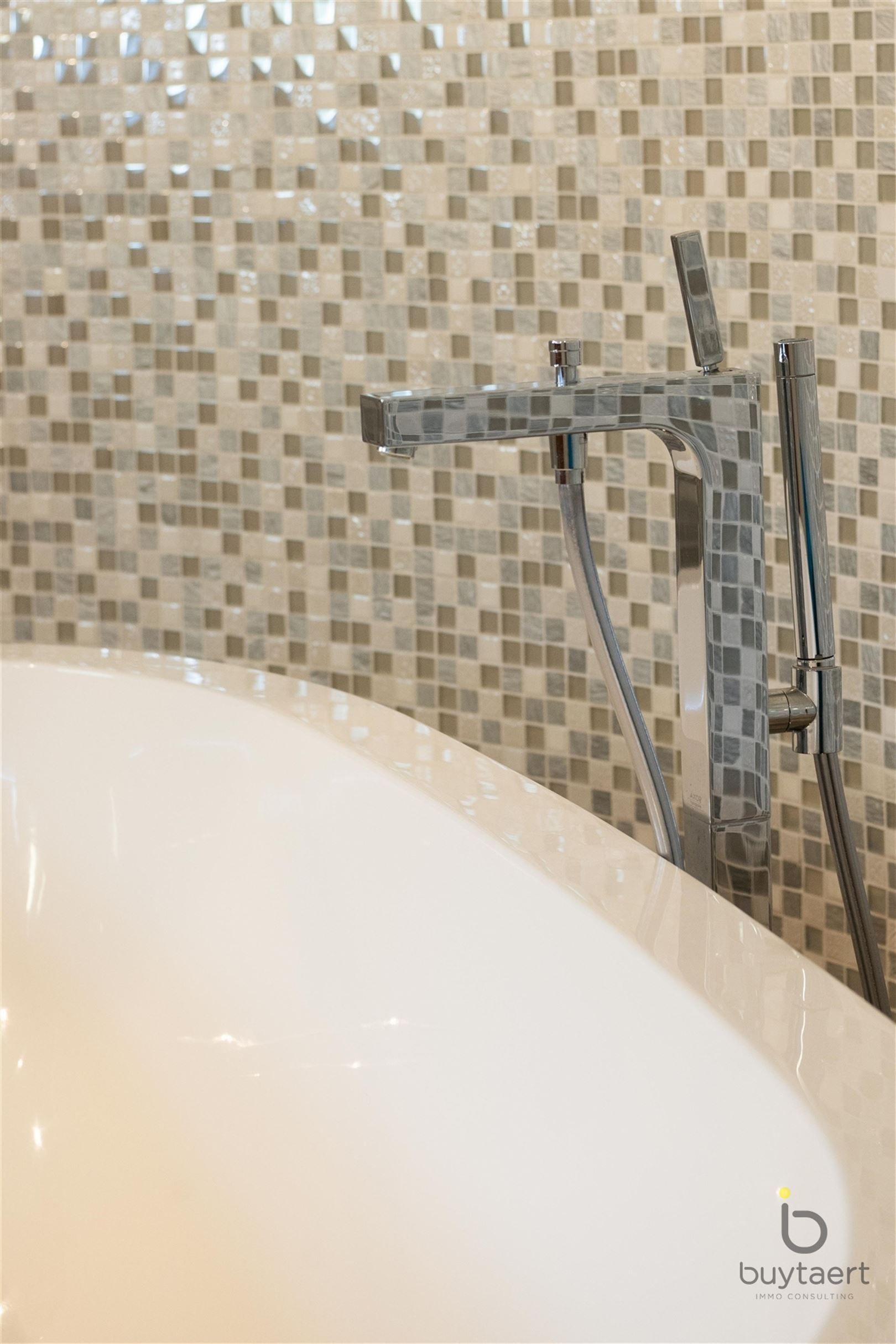 Wonen én werken in luxe familiewoning in begeerde Vriesdonkwijk foto 47