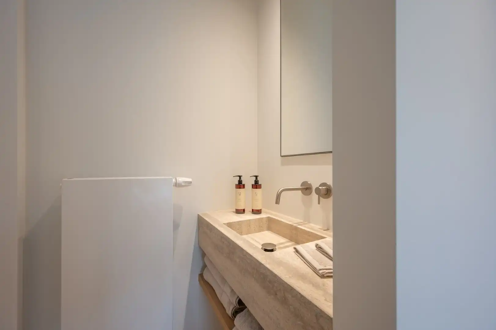 Gerenoveerd appartement met 3 slpks. aan het Rubensplein foto 22