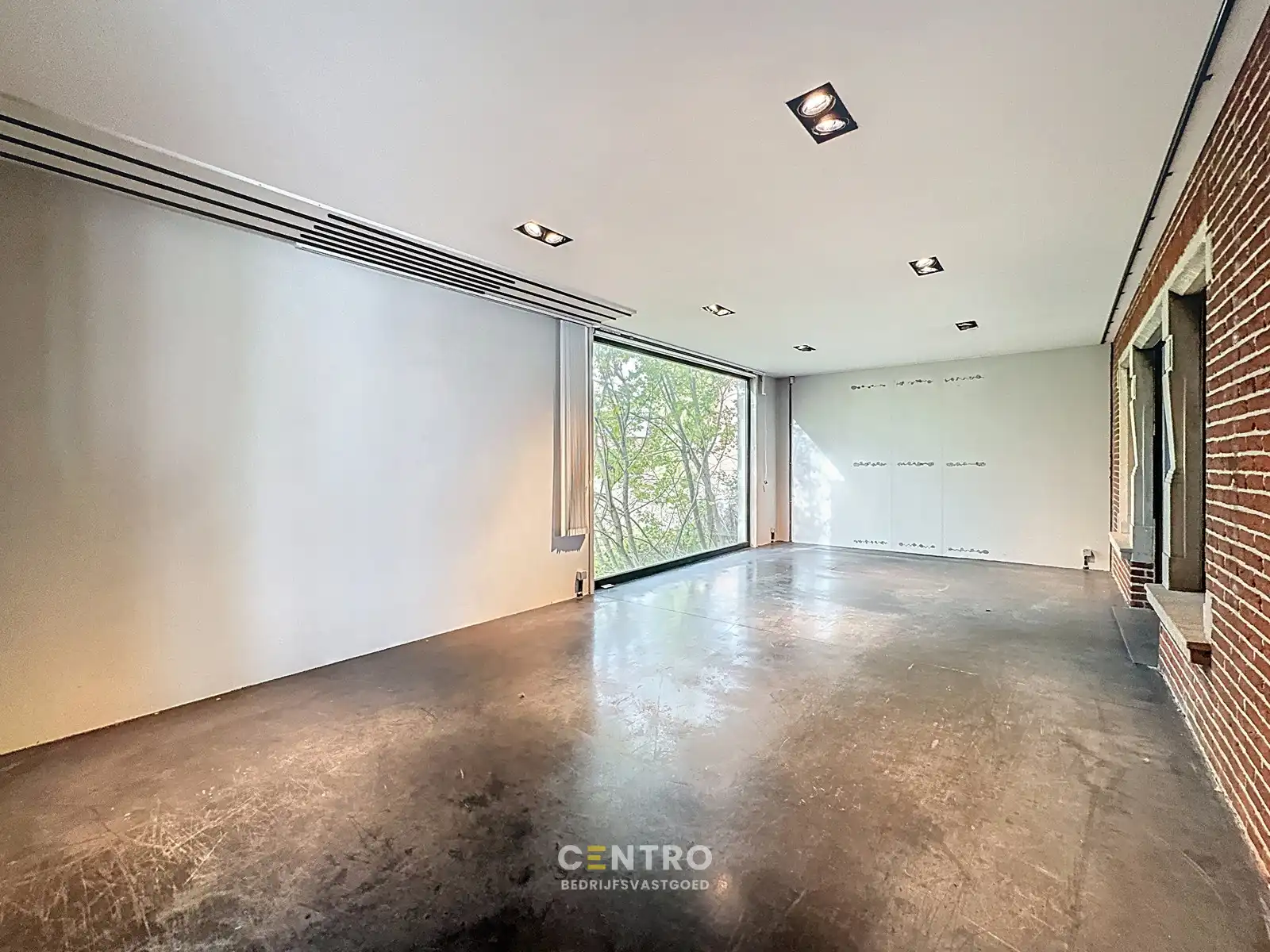 HANDELSPAND met woonst op COMMERCIËLE ligging! foto 11