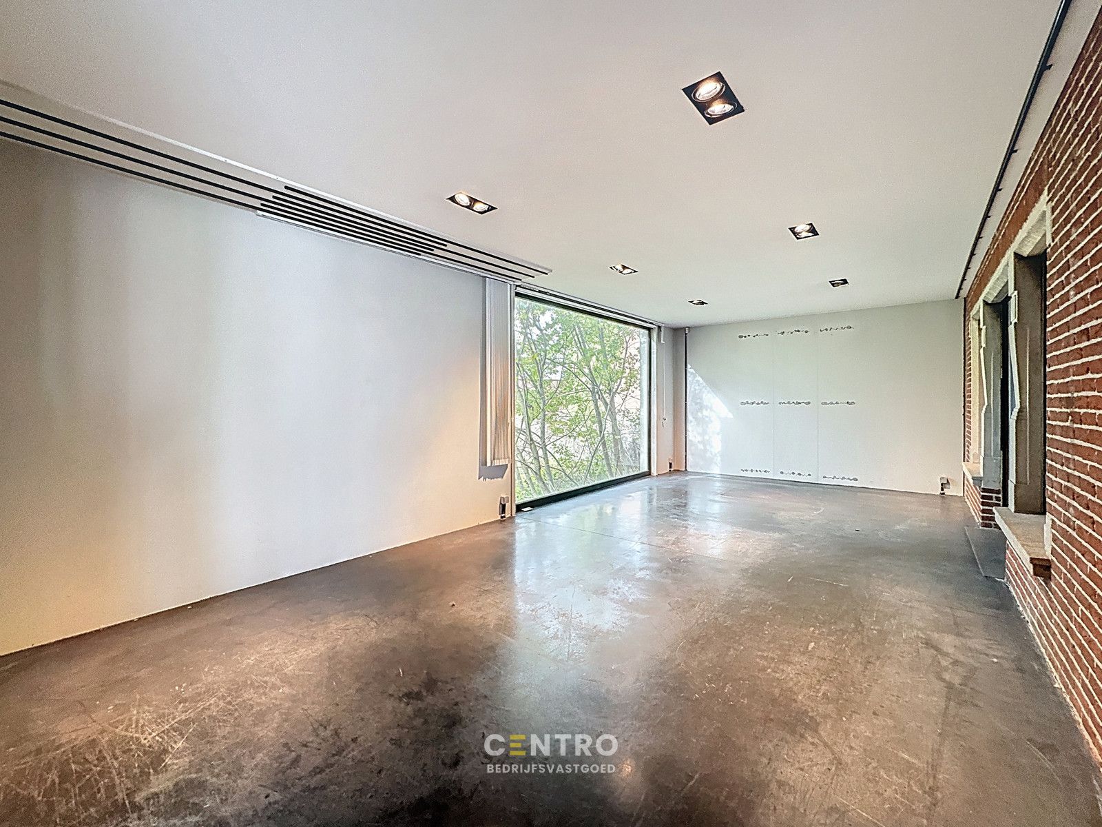 HANDELSPAND met woonst op COMMERCIËLE ligging! foto 11