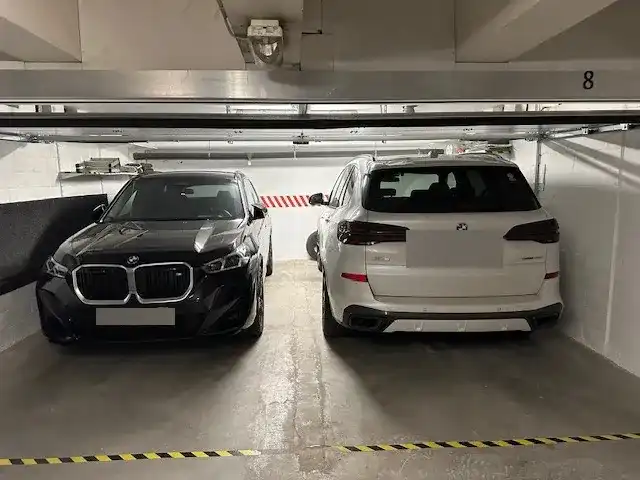 Ruime en top gelegen dubbele garagebox langs de Kustlaan foto 2