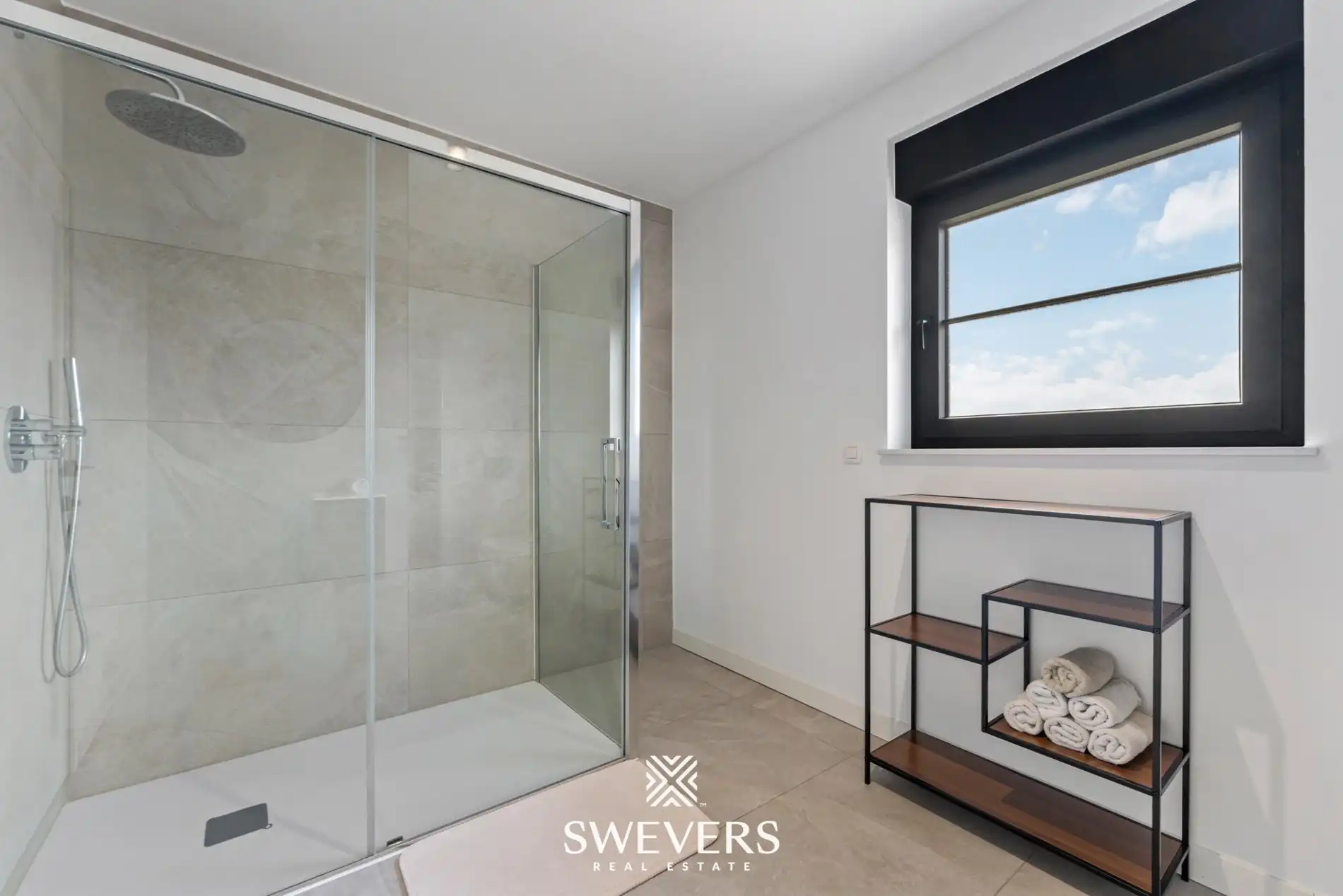 Imposante BEN-villa met luxe-afwerking foto 30