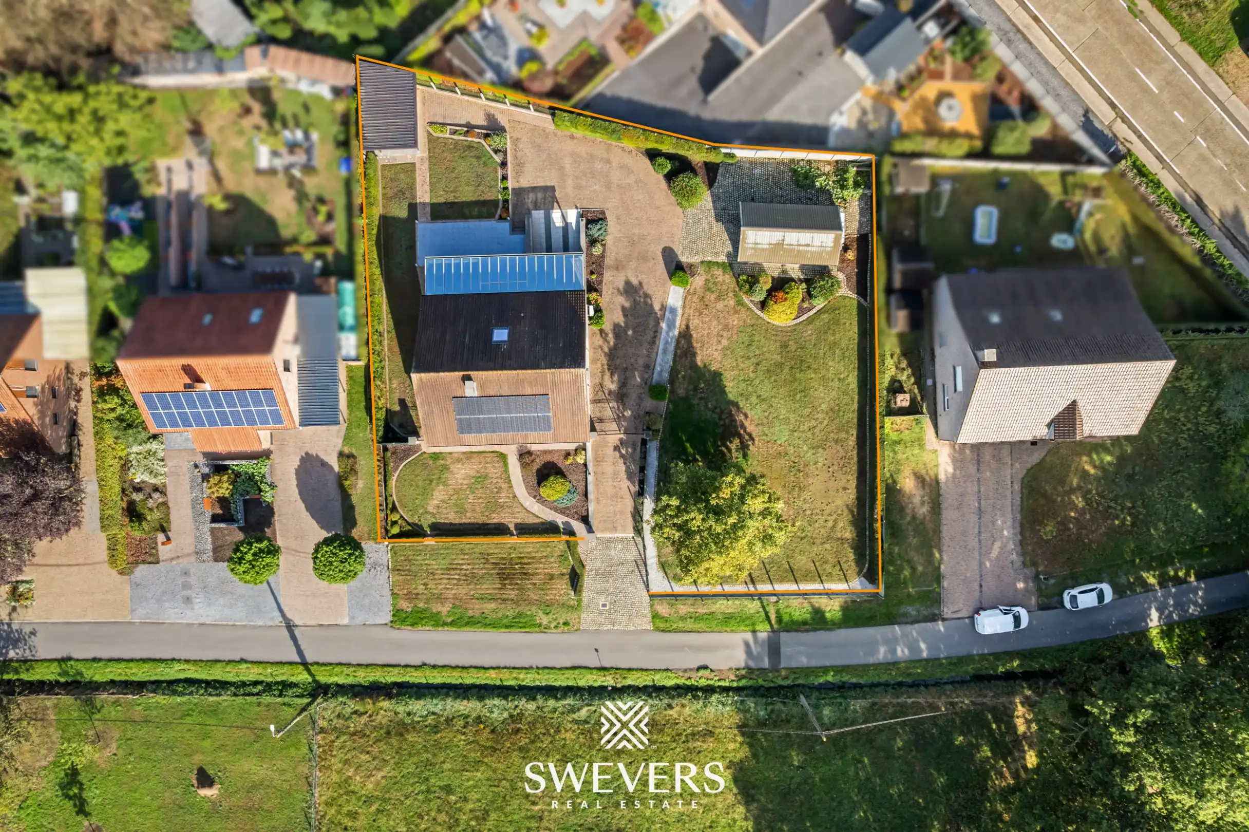 Ruime verzorgde woning, 4 slaapkamers, rustige locatie met aanpalende bouwgrond foto 2