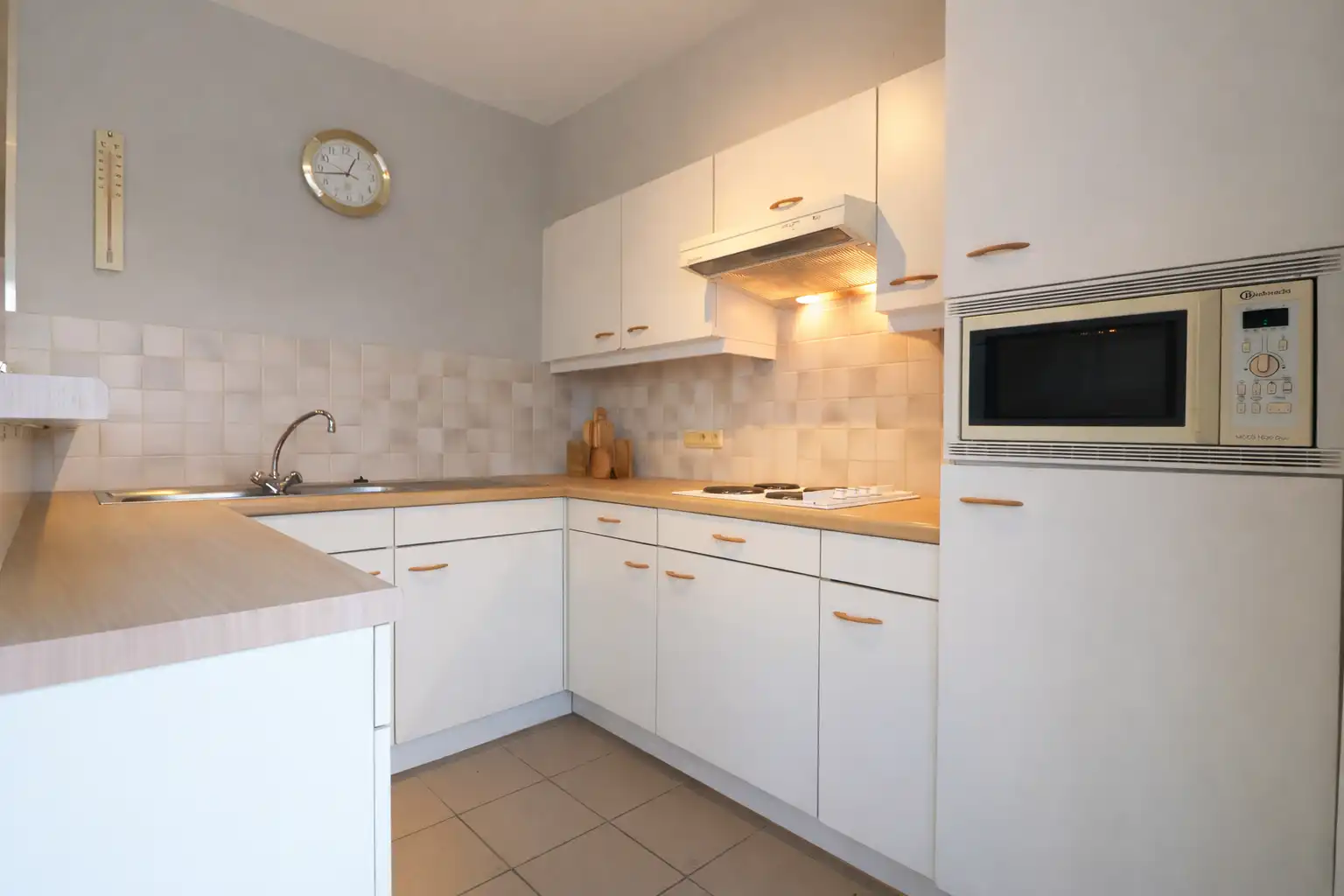 Goed onderhouden 2-slaapkamerappartement aan de Jachthaven van Blankenberge.  foto 4