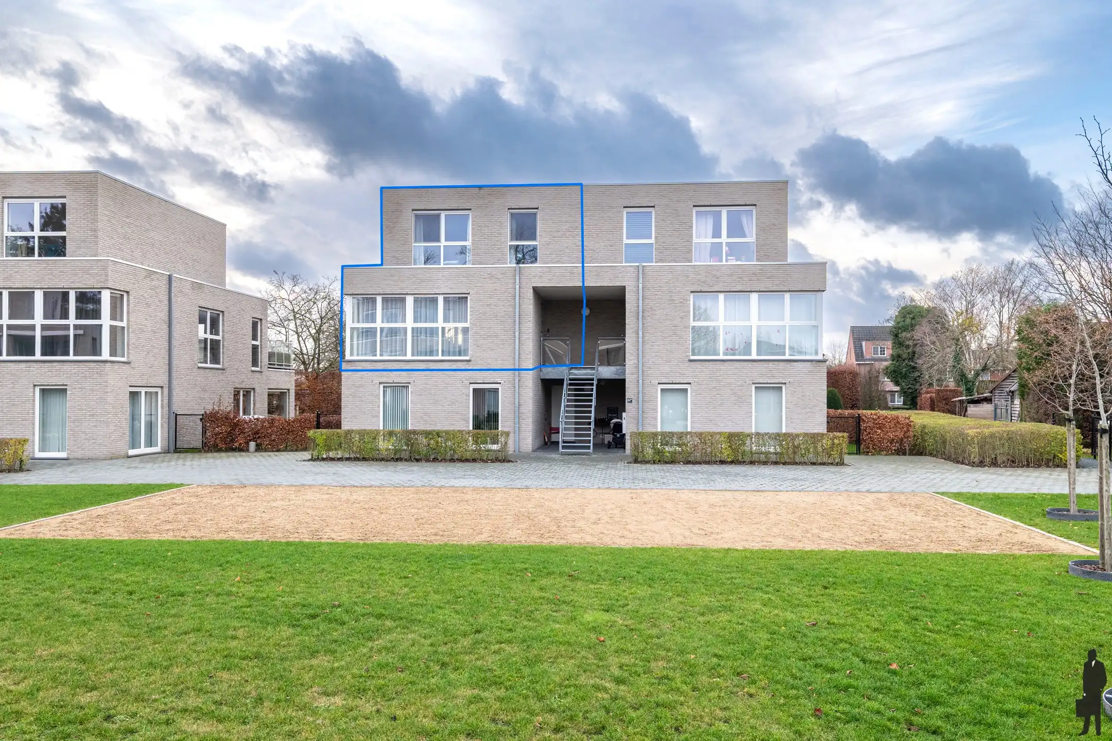 Ruim, lichtrijk duplex appartement met 3 slpk. op wandelafstand van het centrum foto 2