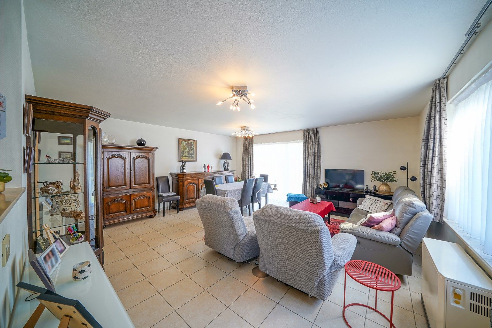Hoofdfoto van de publicatie: Ruim gelijkvloers 2-slaapkamerappartement in Residentie Lindenhof