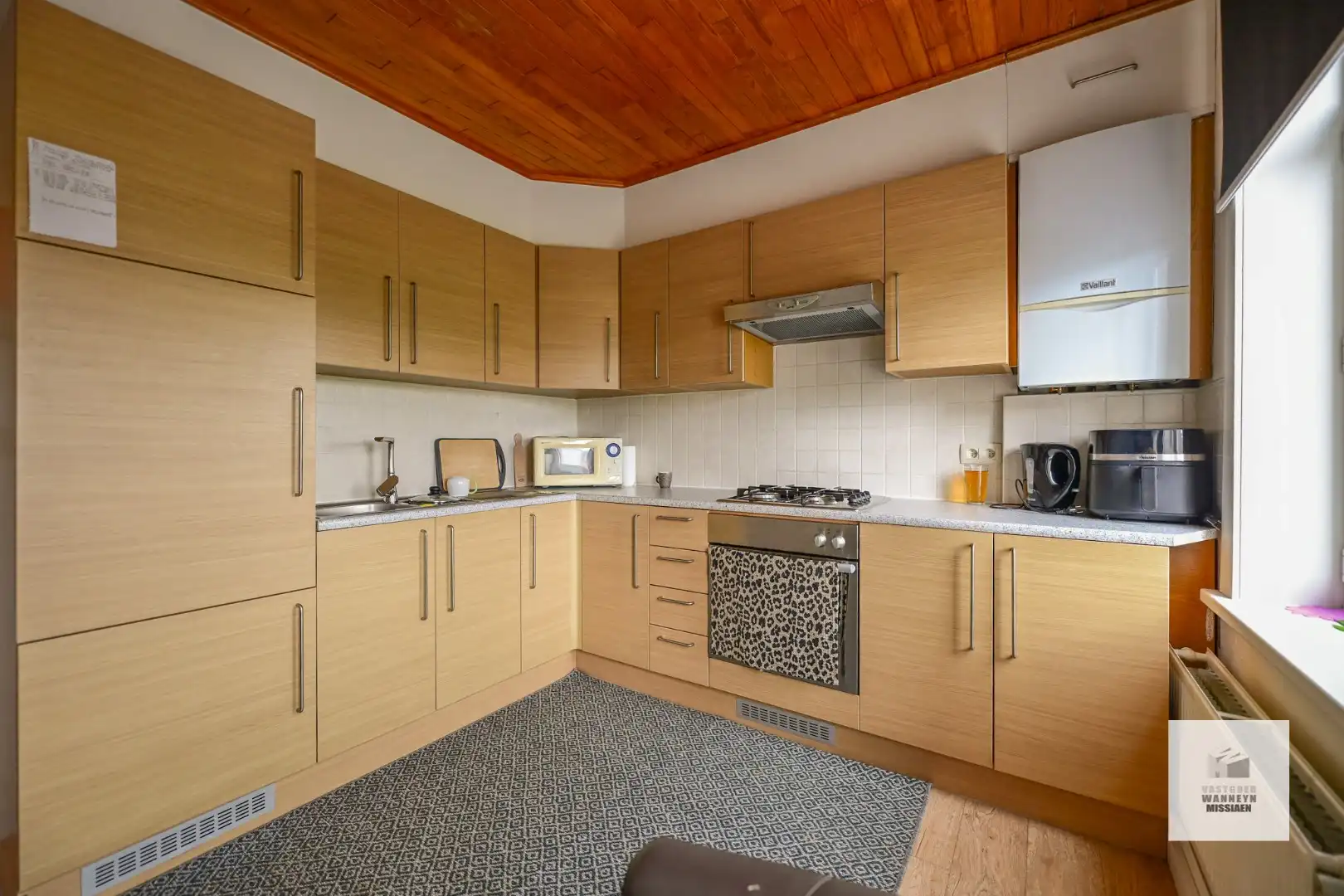 Opbrengsteigendom met 3 verhuurde appartementen op centrale liggging foto 18