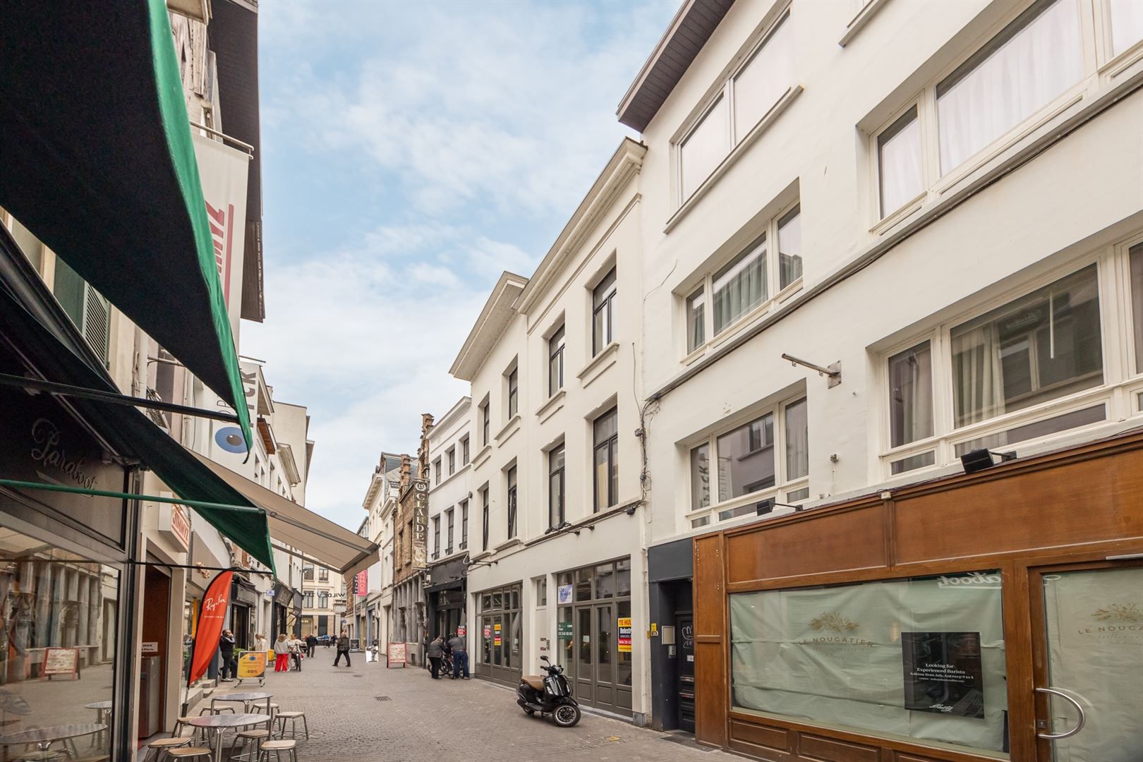 Gerenoveerd appartement met zalig terras en één slaapkamer foto 13