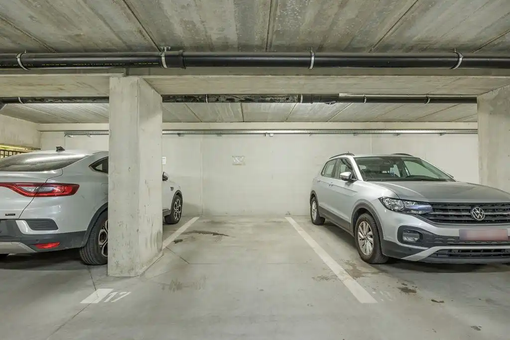 Recent appartement met panormaisch zicht en parkeerplaats foto 14