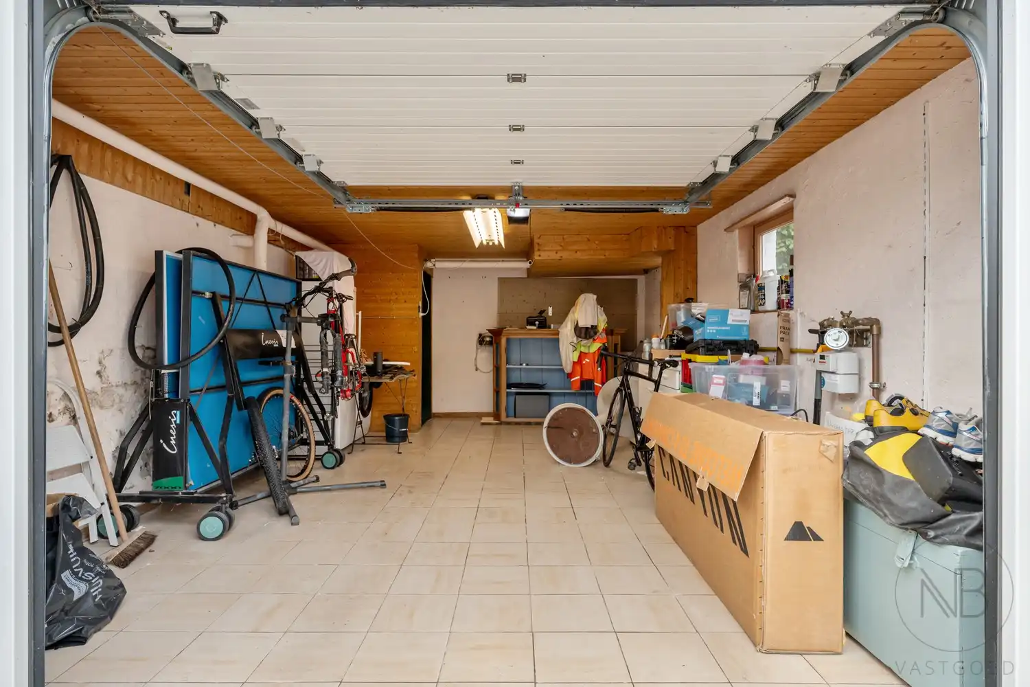 Rustig gelegen halfopen woning met 5 kamers in het centrum van Genk foto 22