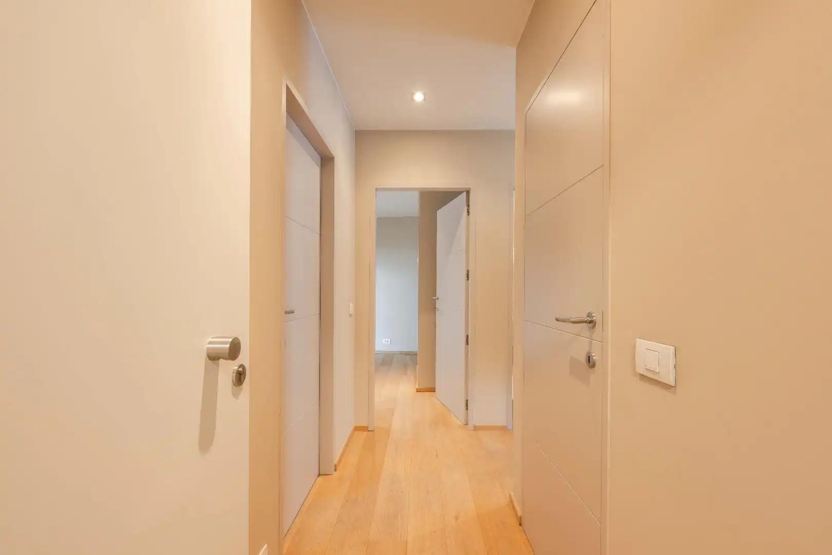 PERFECT INSTAPKLAAR KWALITATIEF APPARTEMENT IN HARTJE PITTEM foto 6