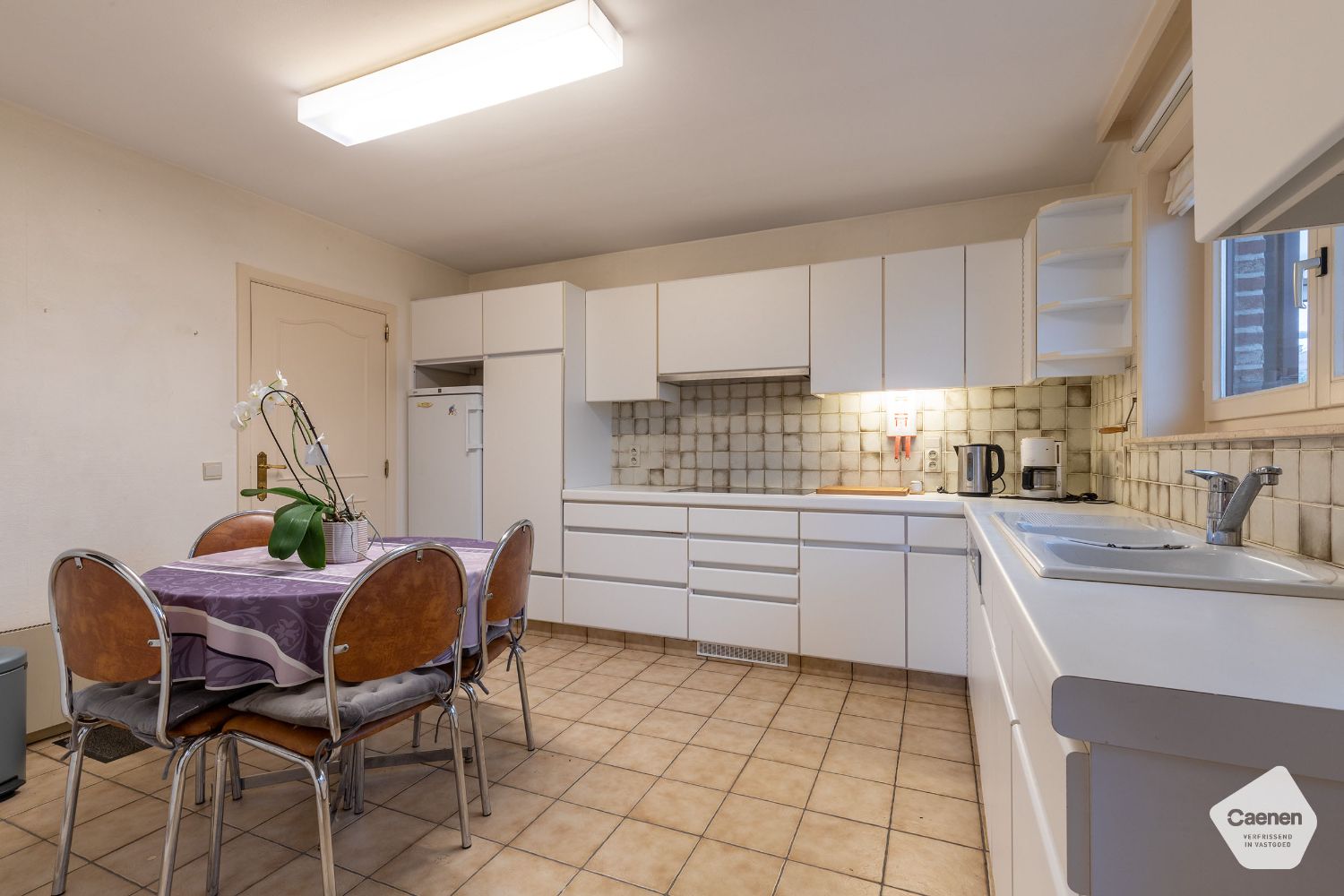 Charmante villa met tal van mogelijkheden en prachtige zongerichte tuin foto 11