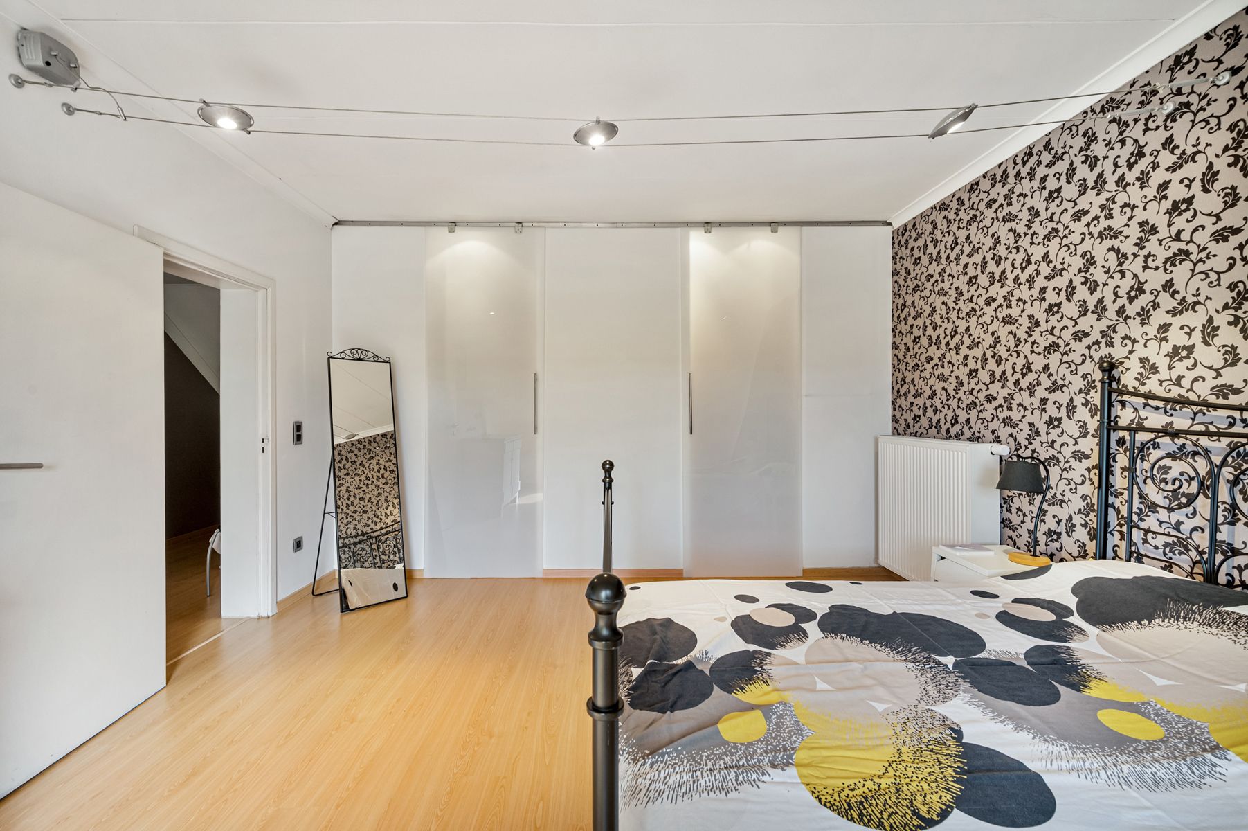 Karaktervol herenhuis met 5 slaapkamers en leuke tuin foto 22