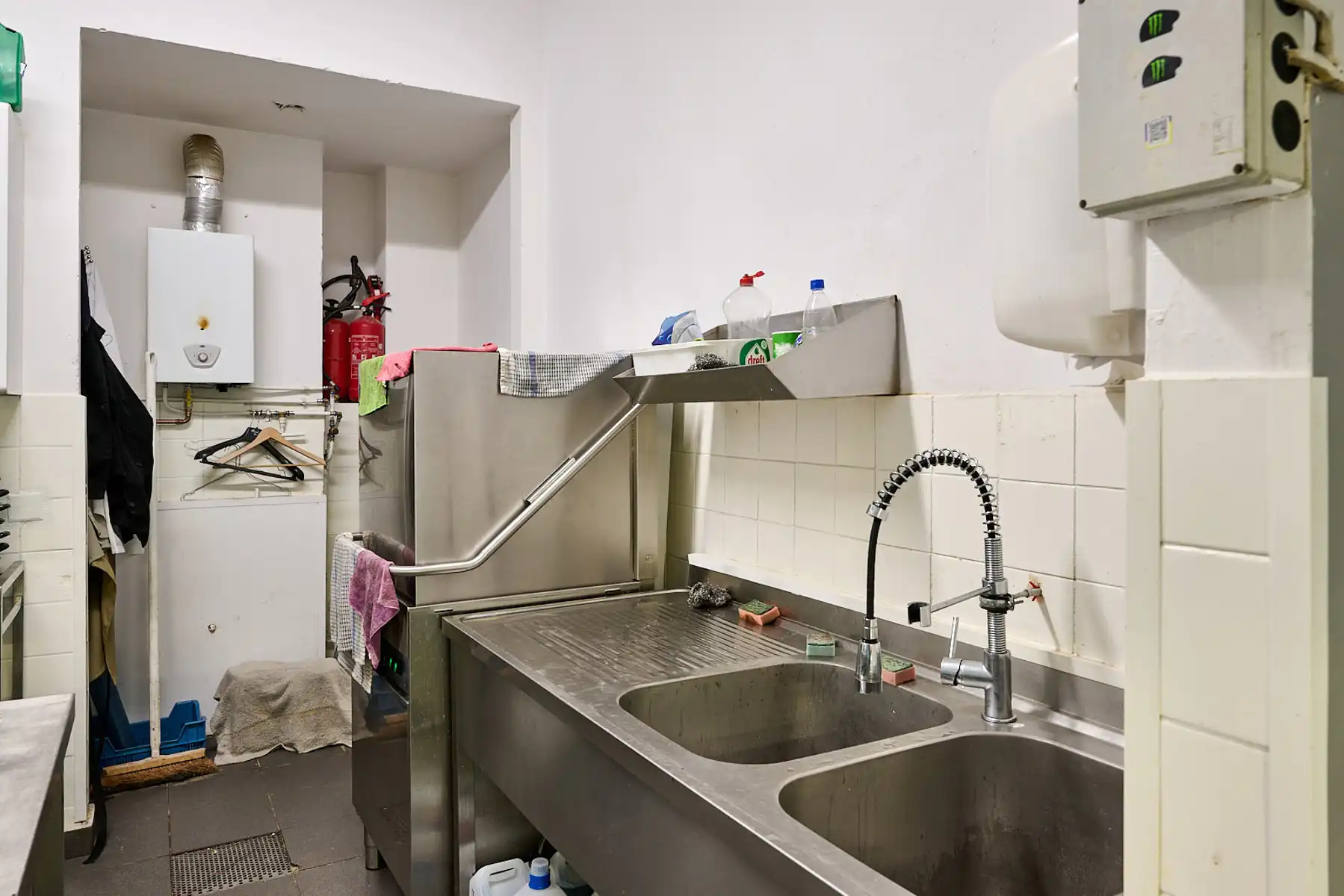 Volledig ingerichte horecazaak op de zeedijk! foto 12