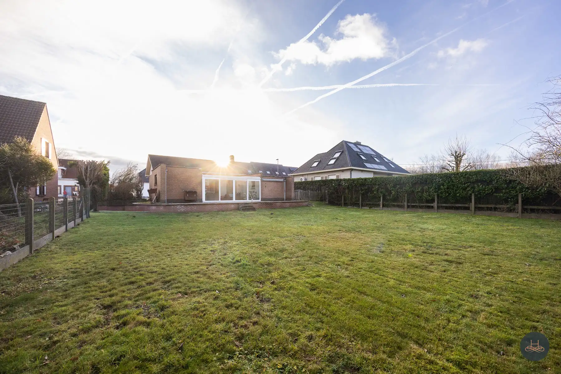 Gelijkvloerse open bebouwing op 8 are met grote tuin foto 23