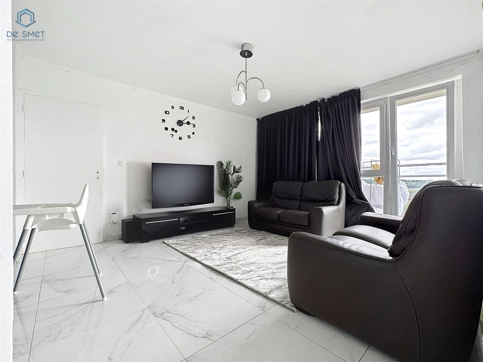 Modern en licht appartement met prachtig uitzicht foto 3