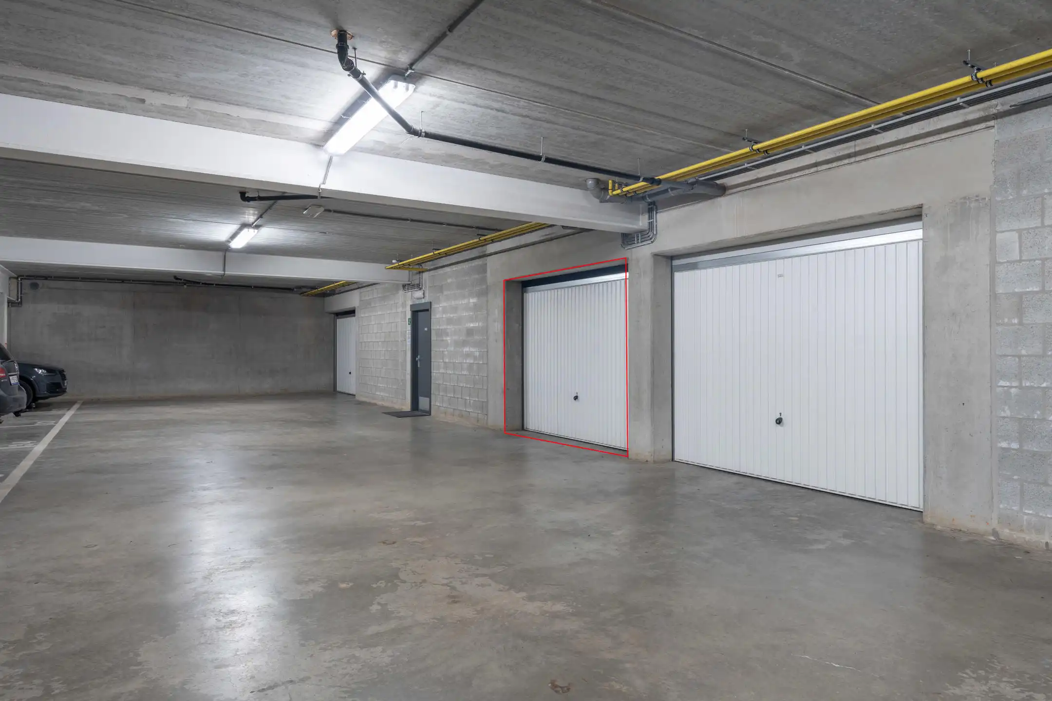 Instapklaar 2-slaapkamer appartement met terras en garagebox foto 18