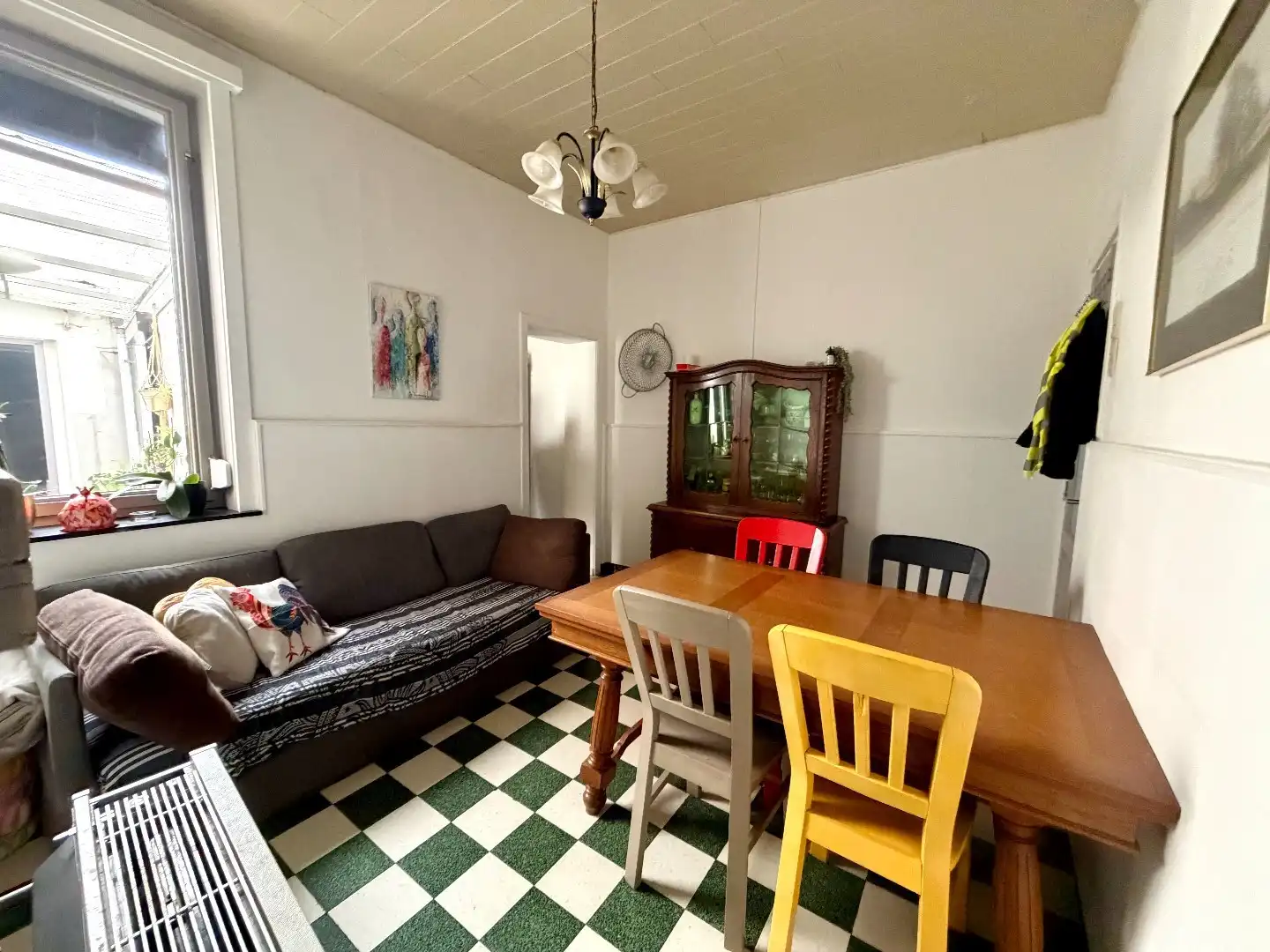 Instapklare rijwoning in het hart van Harelbeke met uitweg voor fietsen foto 9