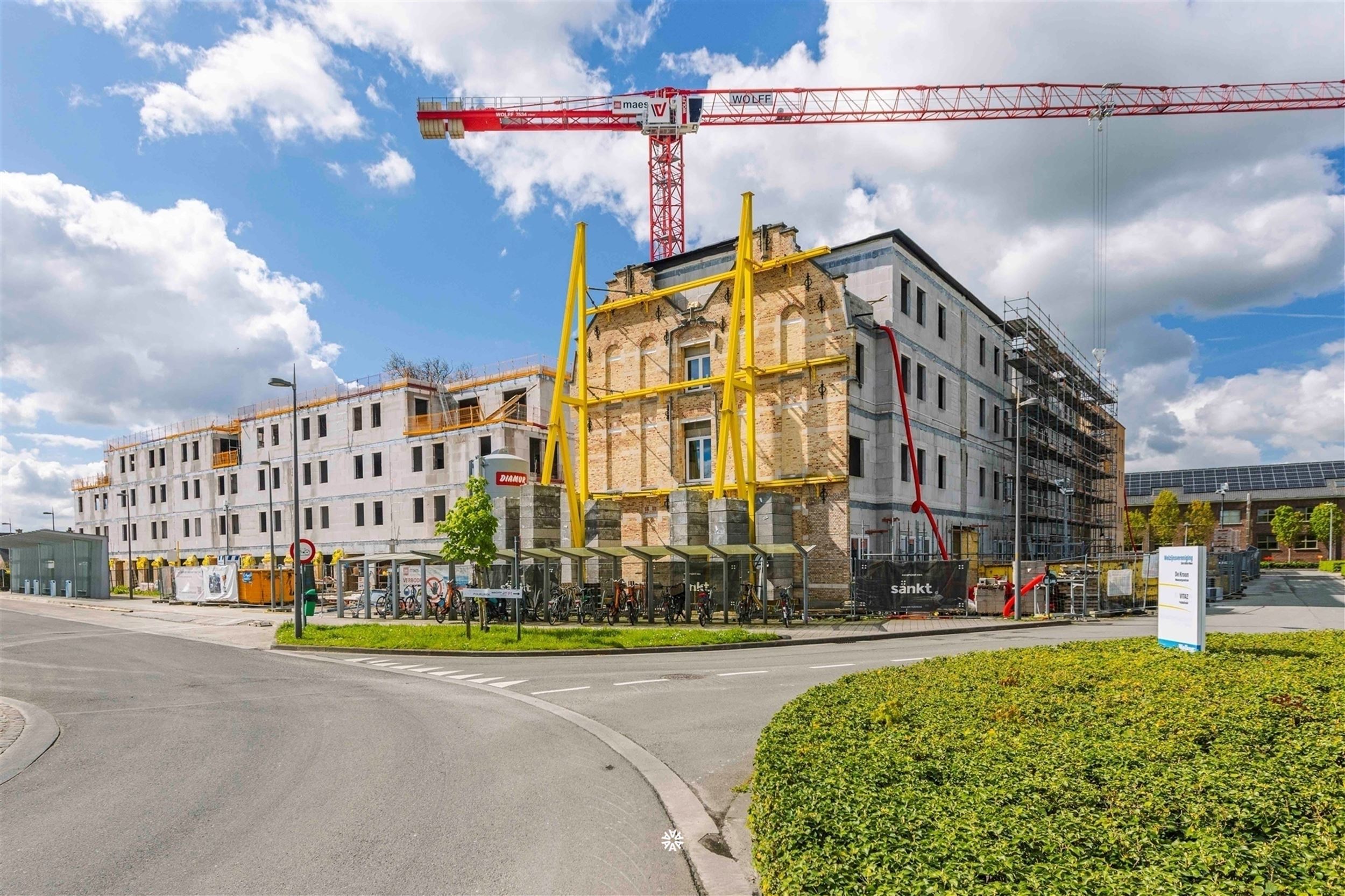 Riant gelijkvloers appartement met groot terras en privatieve tuin foto 5