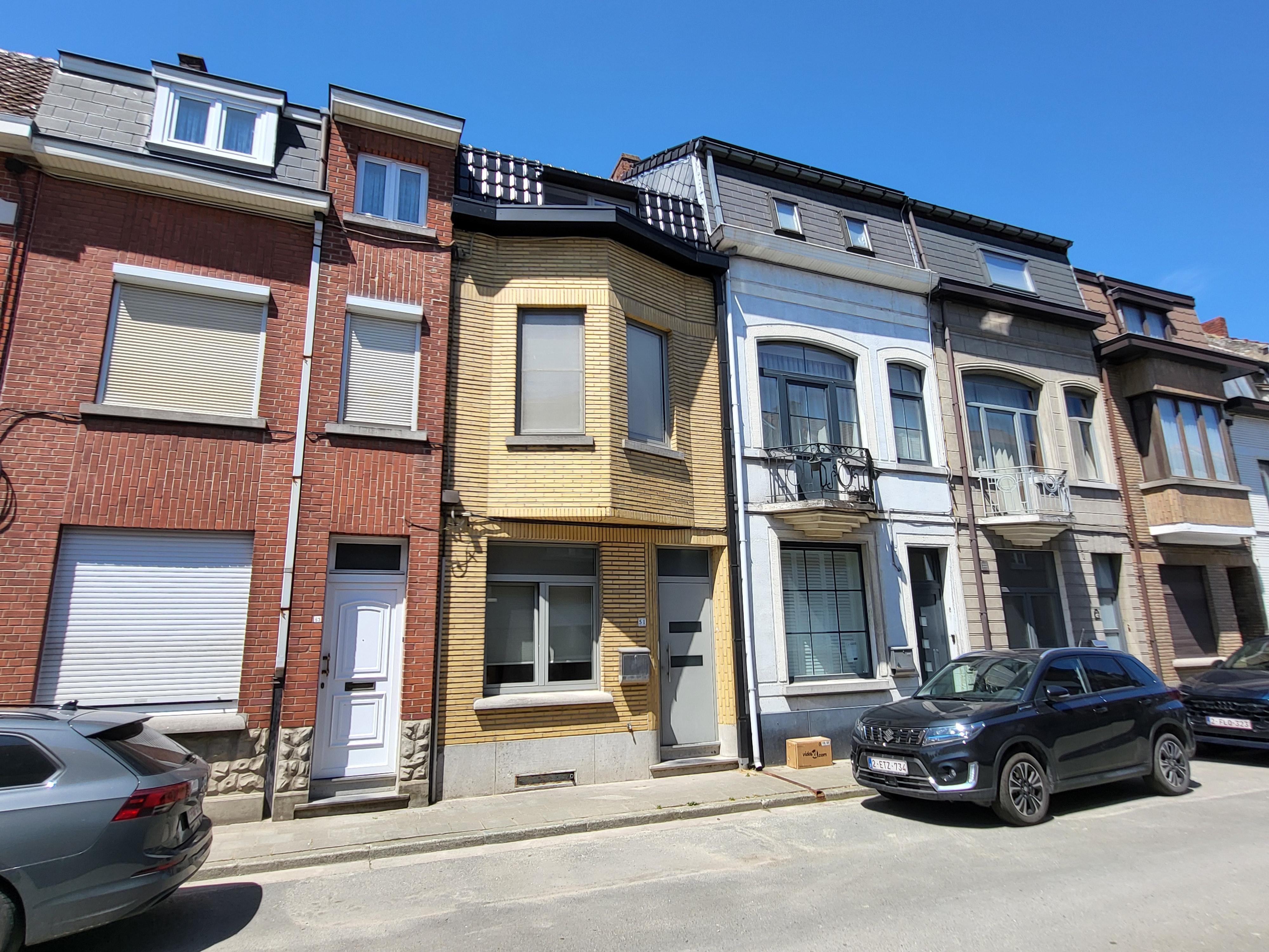 Charmant gerenoveerde woning v 2007-09 op 130m² met zuidgericht terras, rustige ligging.  foto 5