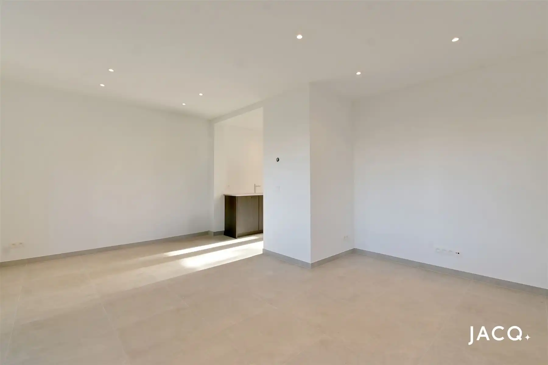 Prachtig gerenoveerde woning met 3 slaapkamers en tuin! foto 3