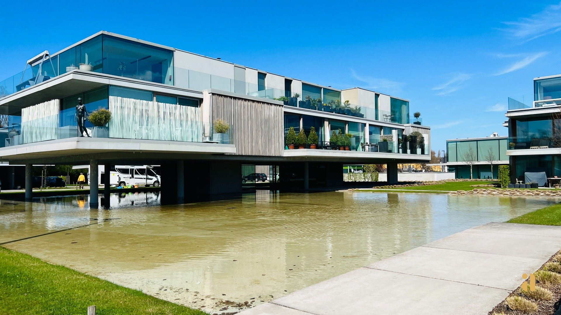 Een warm thuis gevoel in een glvl appartement foto 24